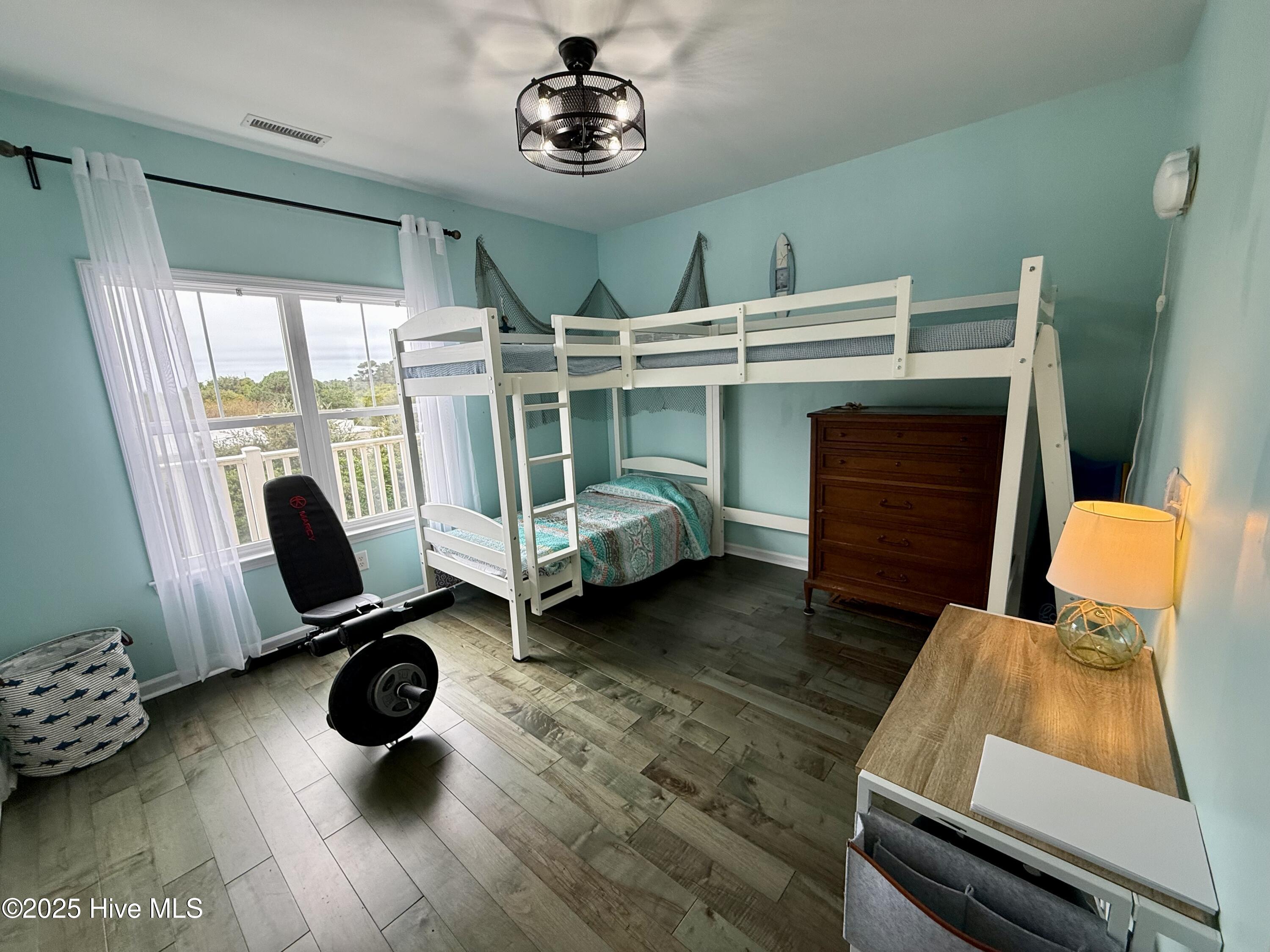 100531236 | Photo 41