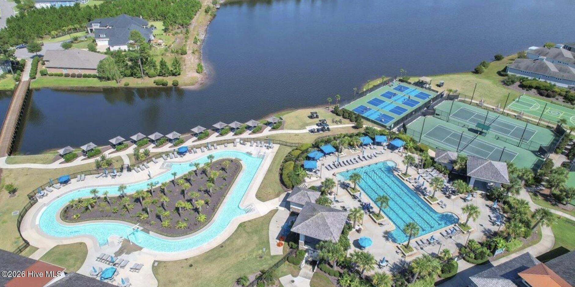 100558839 | Photo 98