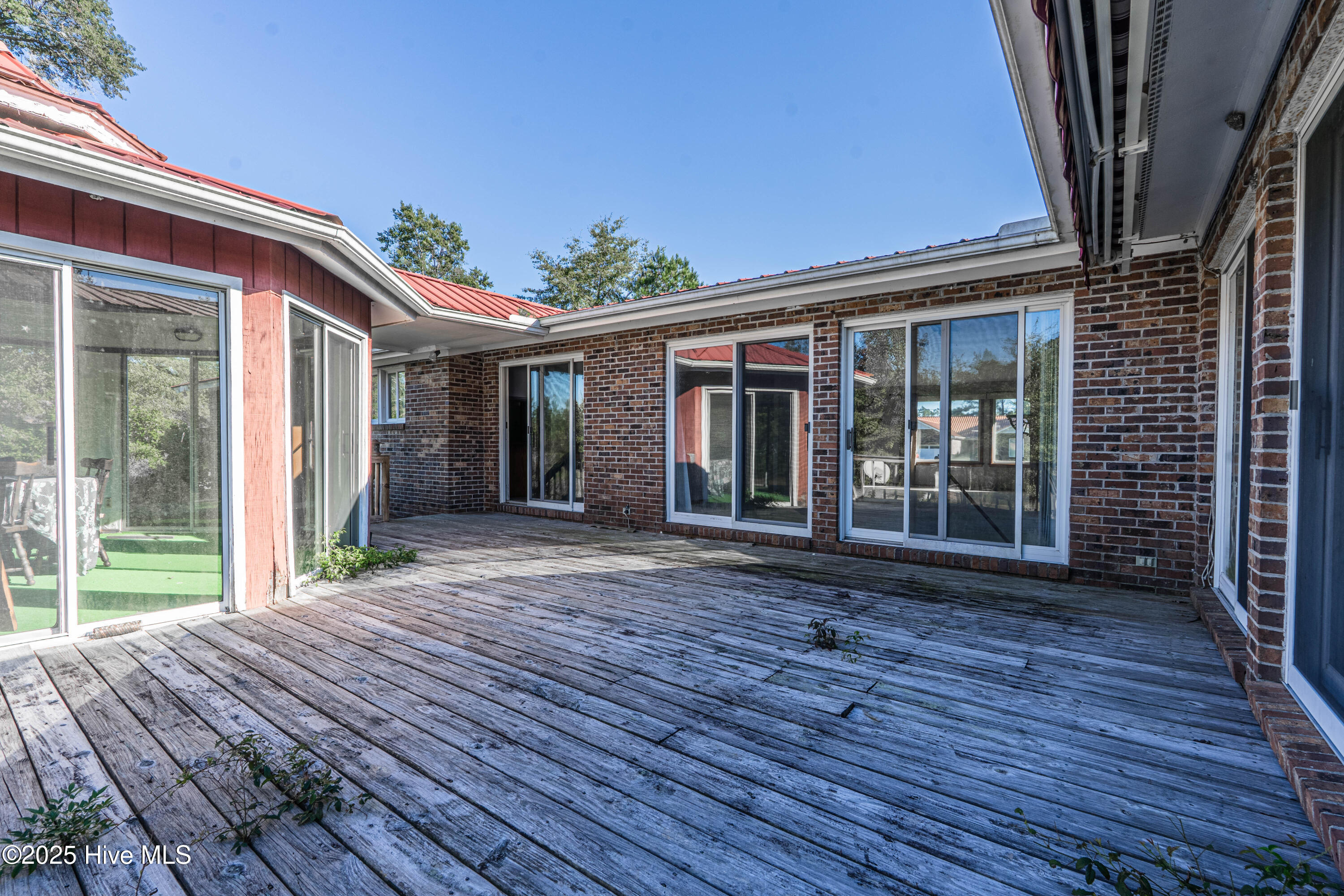 100536472 | Photo 48