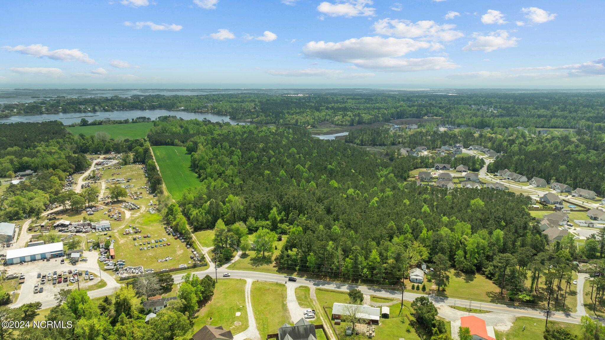 100542298 | Photo 31