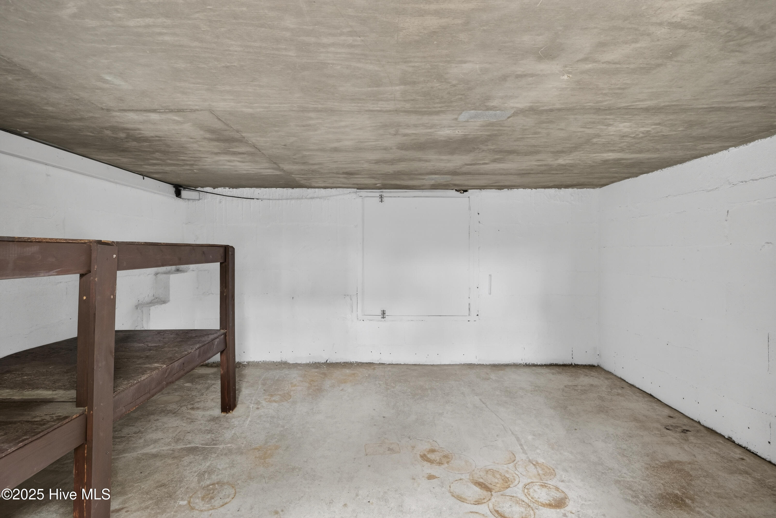 100543749 | Photo 36