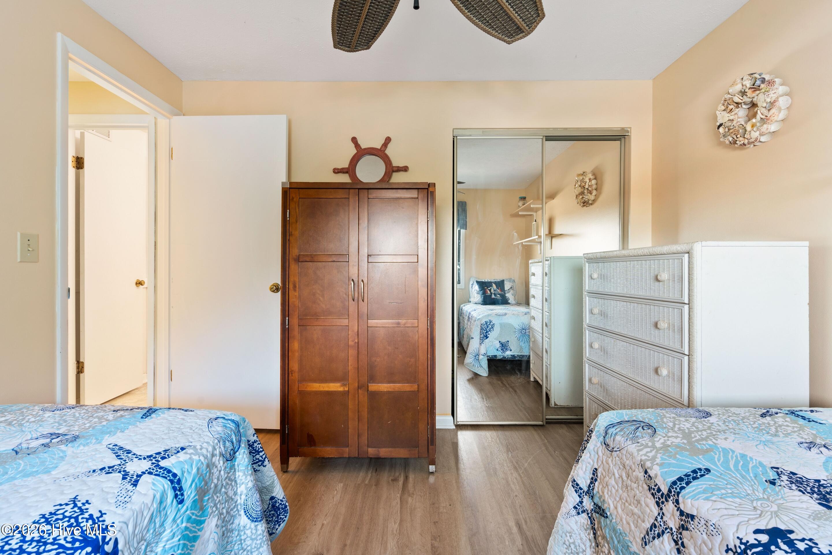 100551505 | Photo 13