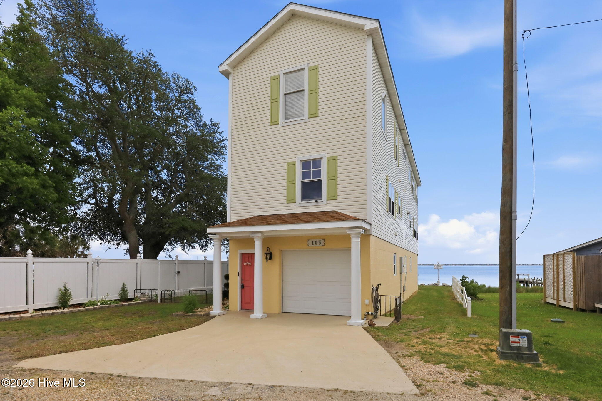 103 Waterfront Avenue,Newport
