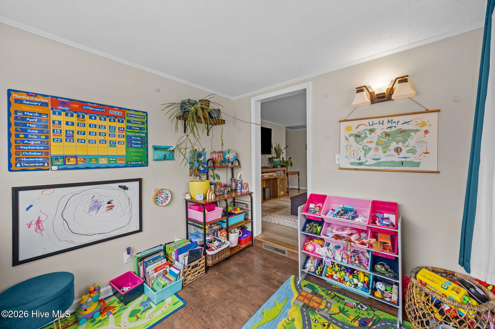 100555737 | Photo 18