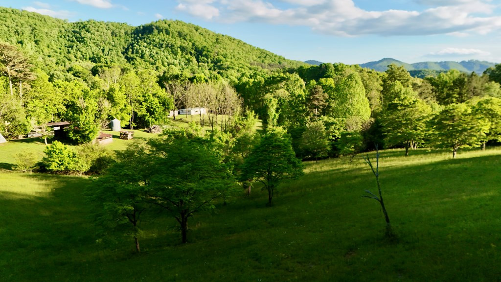 Exterior photo of Lot 8 Red Silo, Murphy, NC 28906. MLS: 98525127