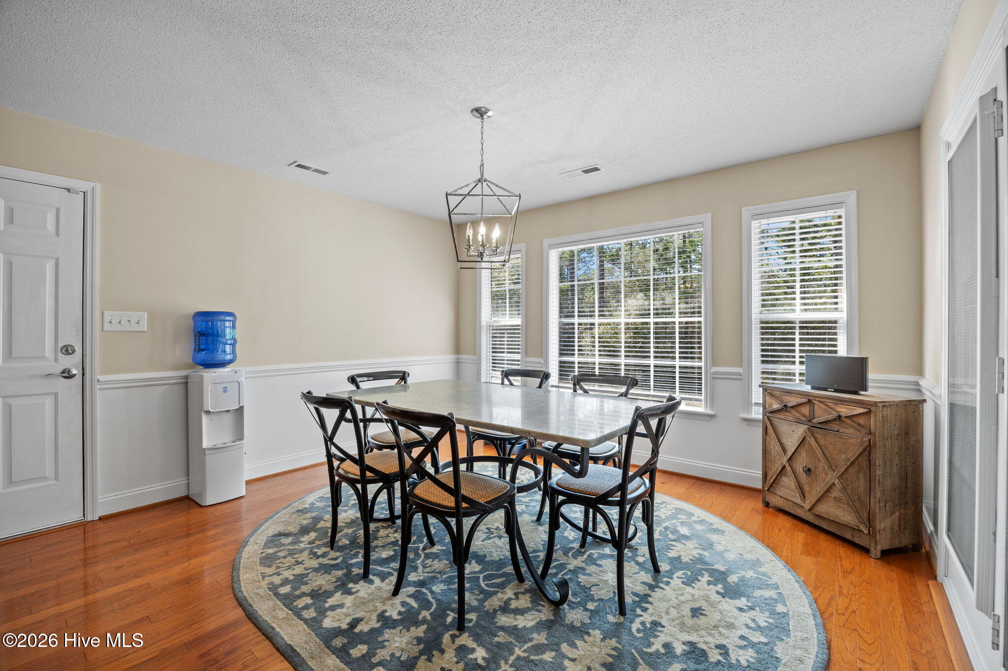 100559143 | Photo 11