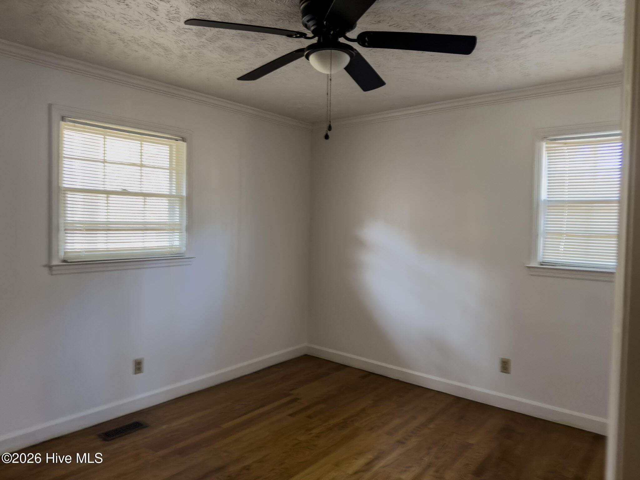 100567353 | Photo 20