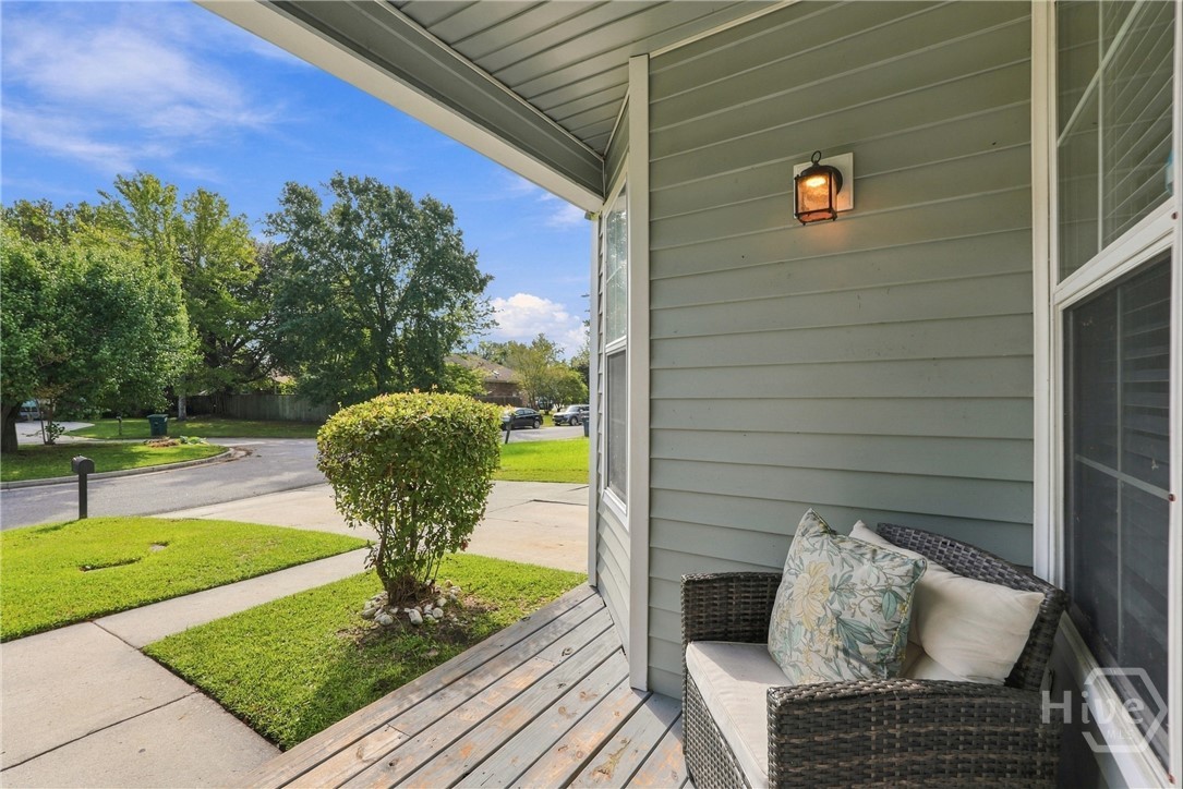 Photo 3 of Single family home for sale at 137 Crossover Ln, Savannah, GA 31410 | MLS# SA365472 | Listing updated on 2026-10-03