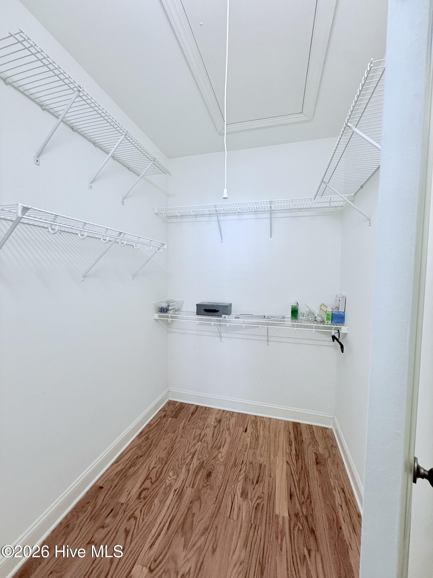 100564897 | Photo 39