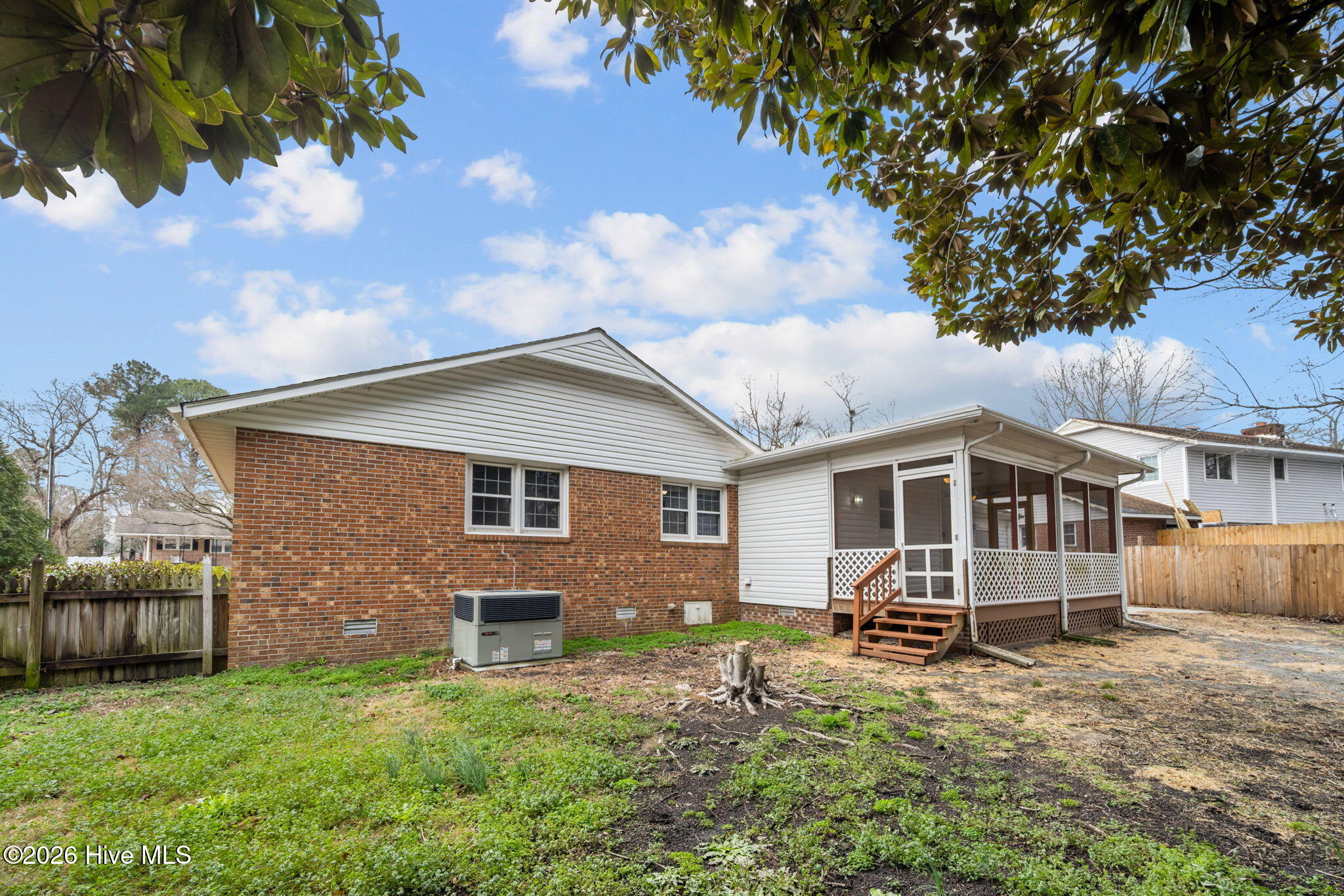 100554192 | Photo 10