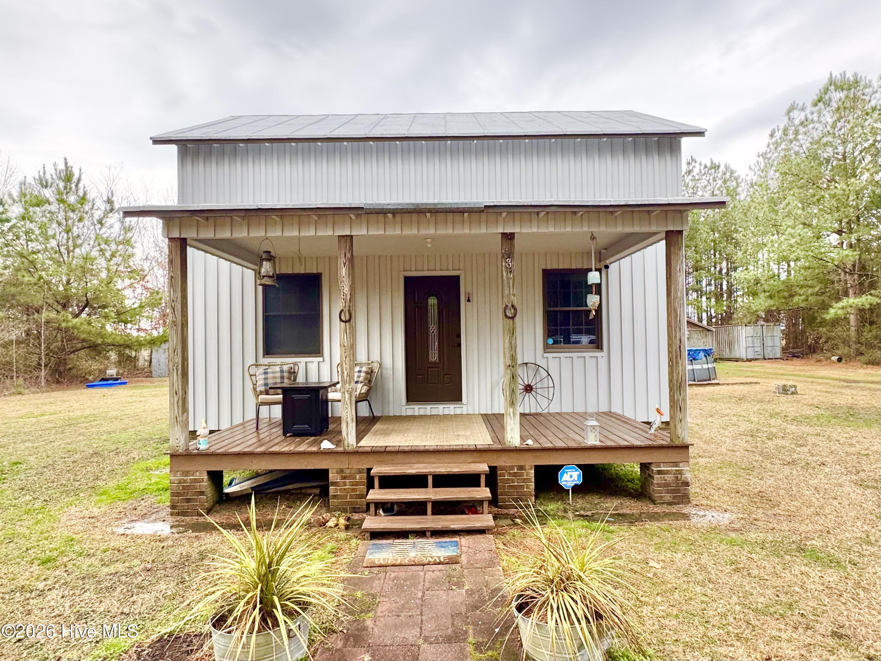 687 Alligator Creek Road,Merritt