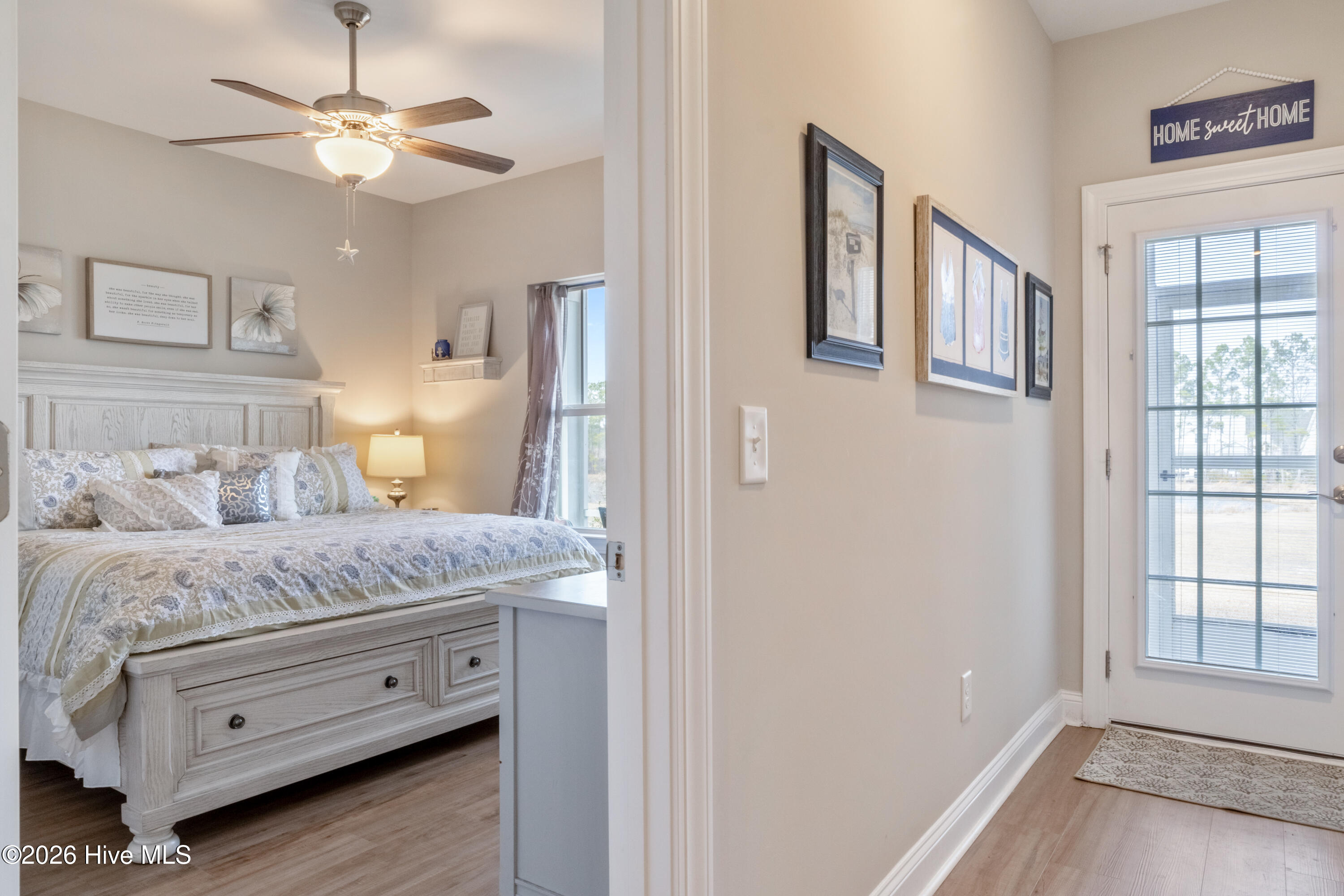 100557212 | Photo 21