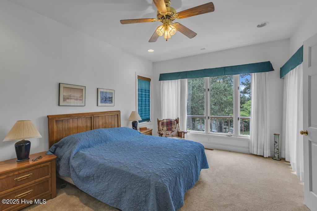 100530645 | Photo 19