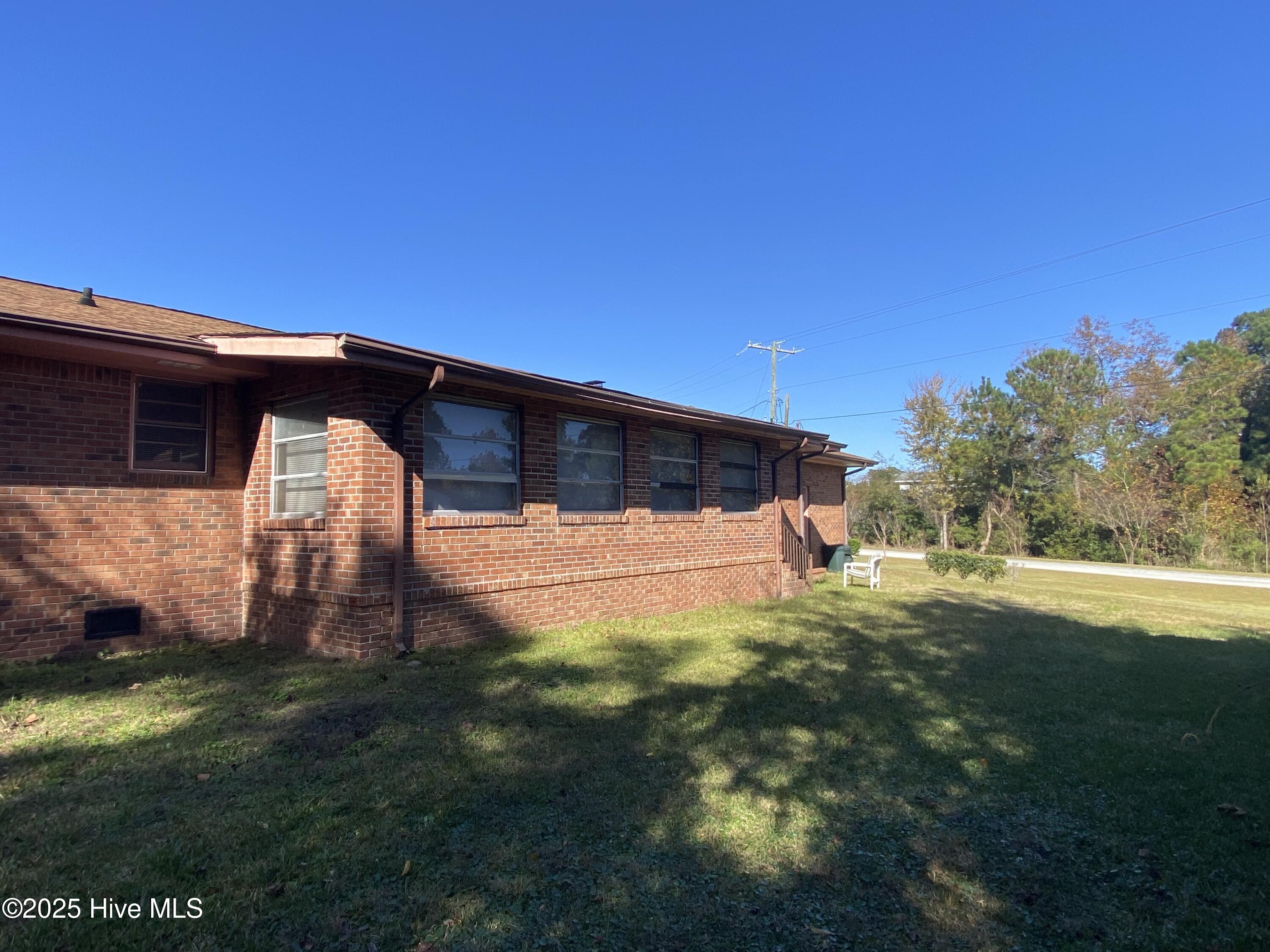 100541466 | Photo 23