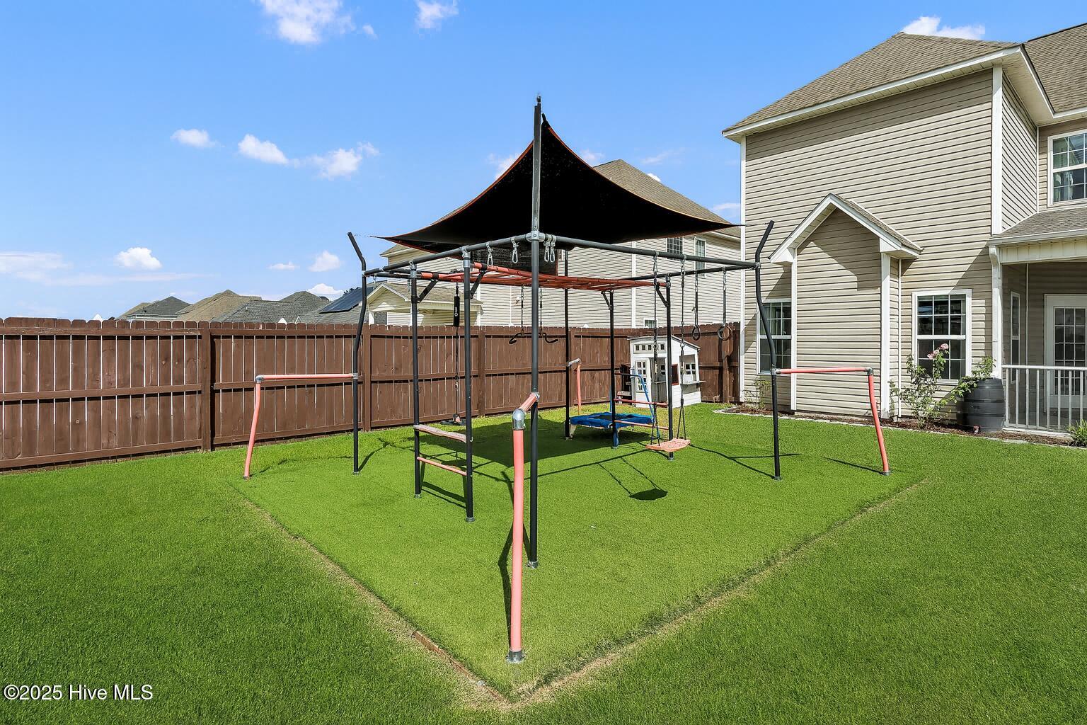 100543467 | Photo 34