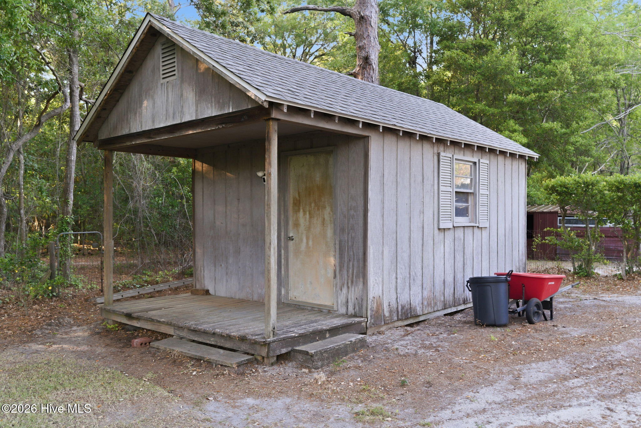 100569519 | Photo 46