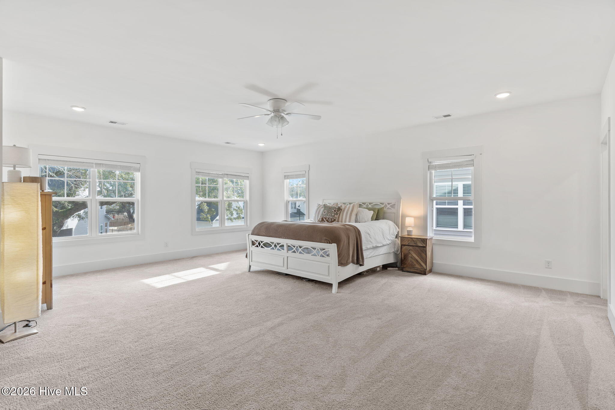 100562426 | Photo 17