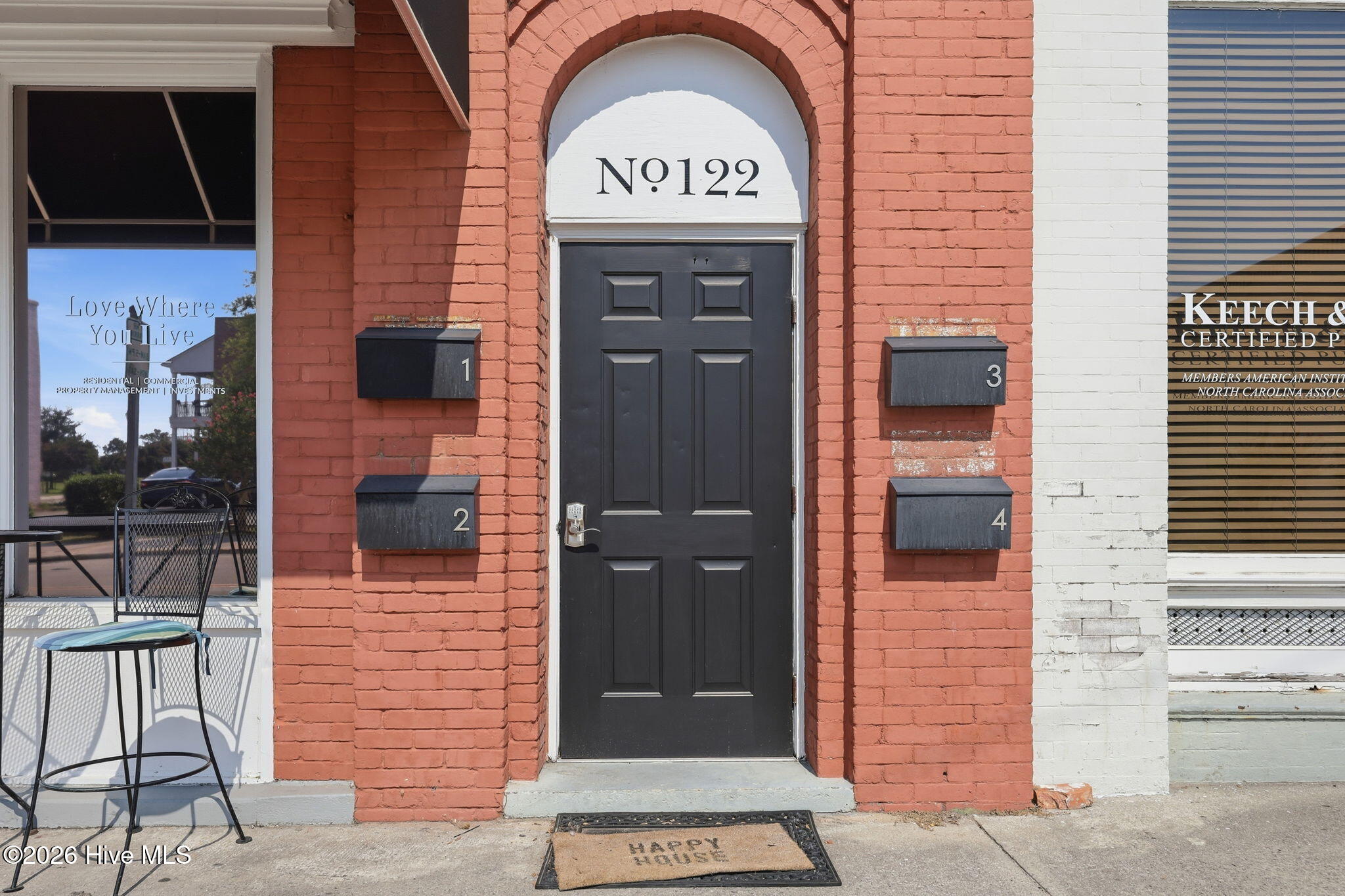 122 Market, Washington, North Carolina, 1 Bedroom Bedrooms, 6 Room Rooms,2 BathroomBathrooms,Apartment,For sale,Market,100596597