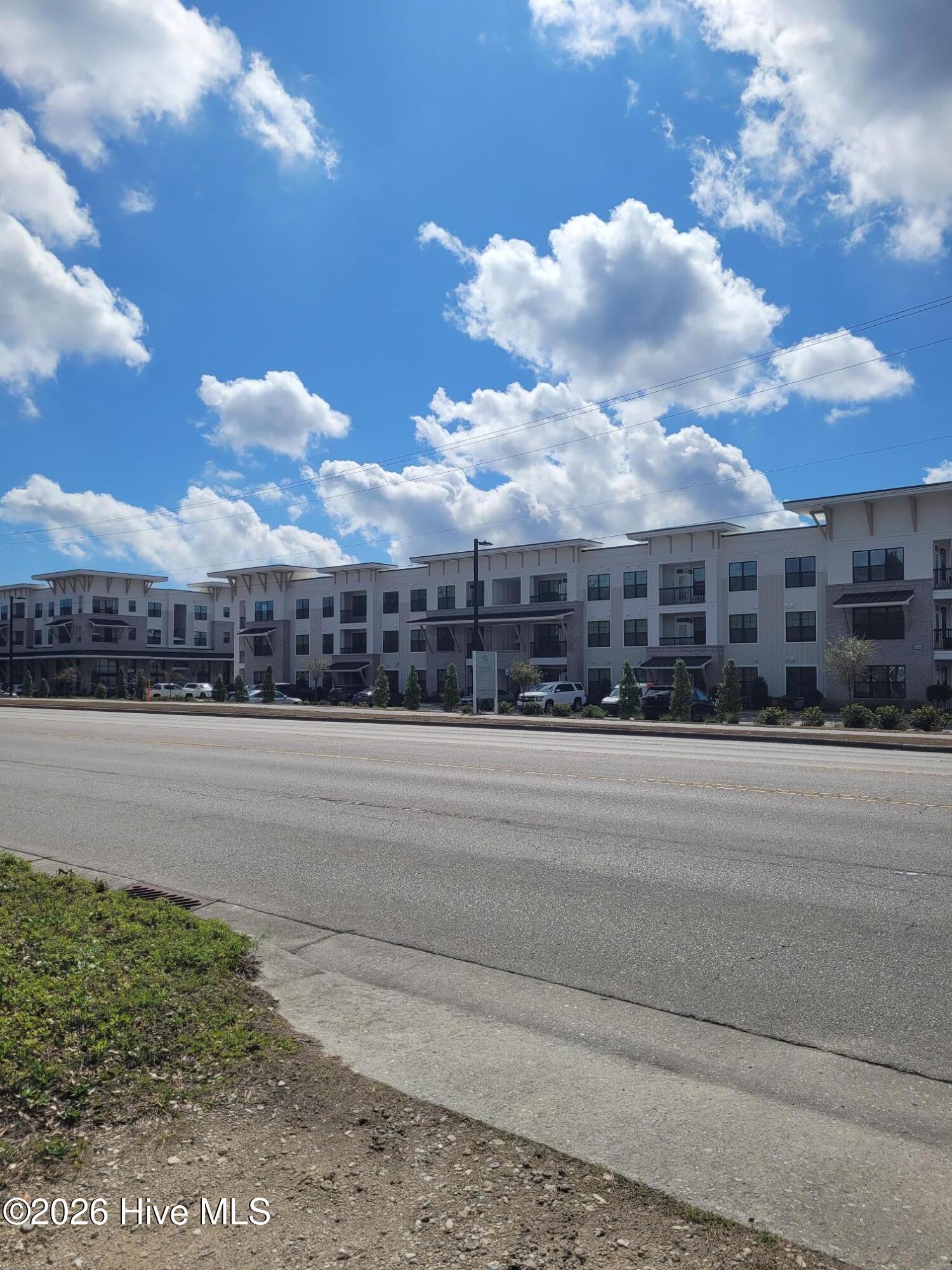 100559757 | Photo 15