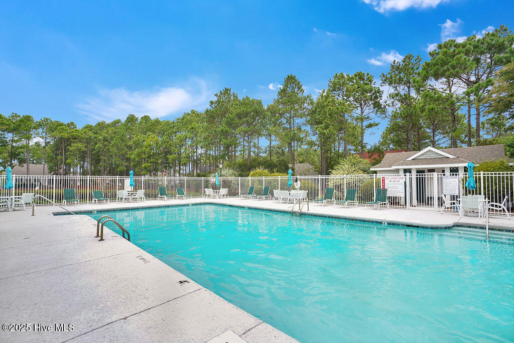 100541606 | Photo 53