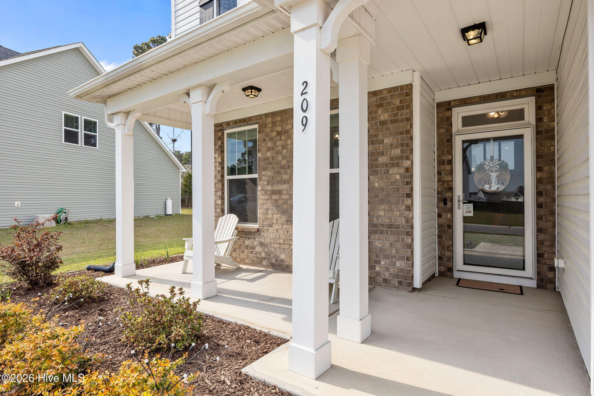 100562979 | Photo 46