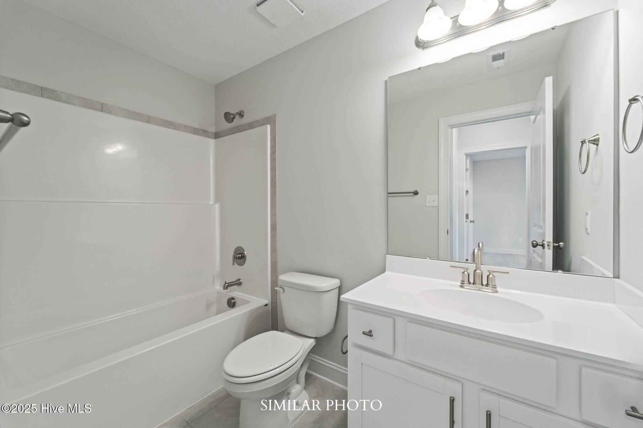 100523680 | Photo 23