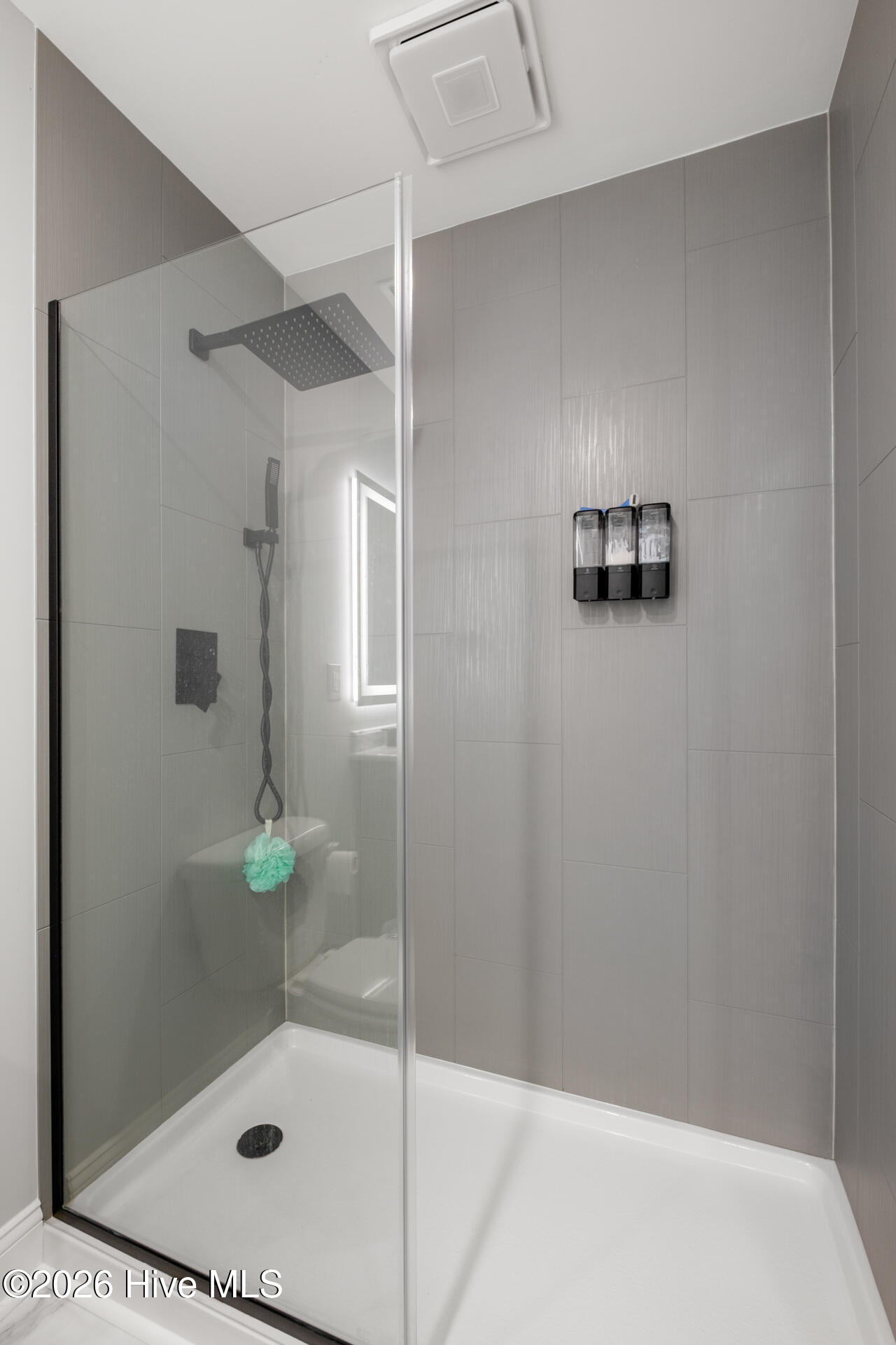 100552909 | Photo 44