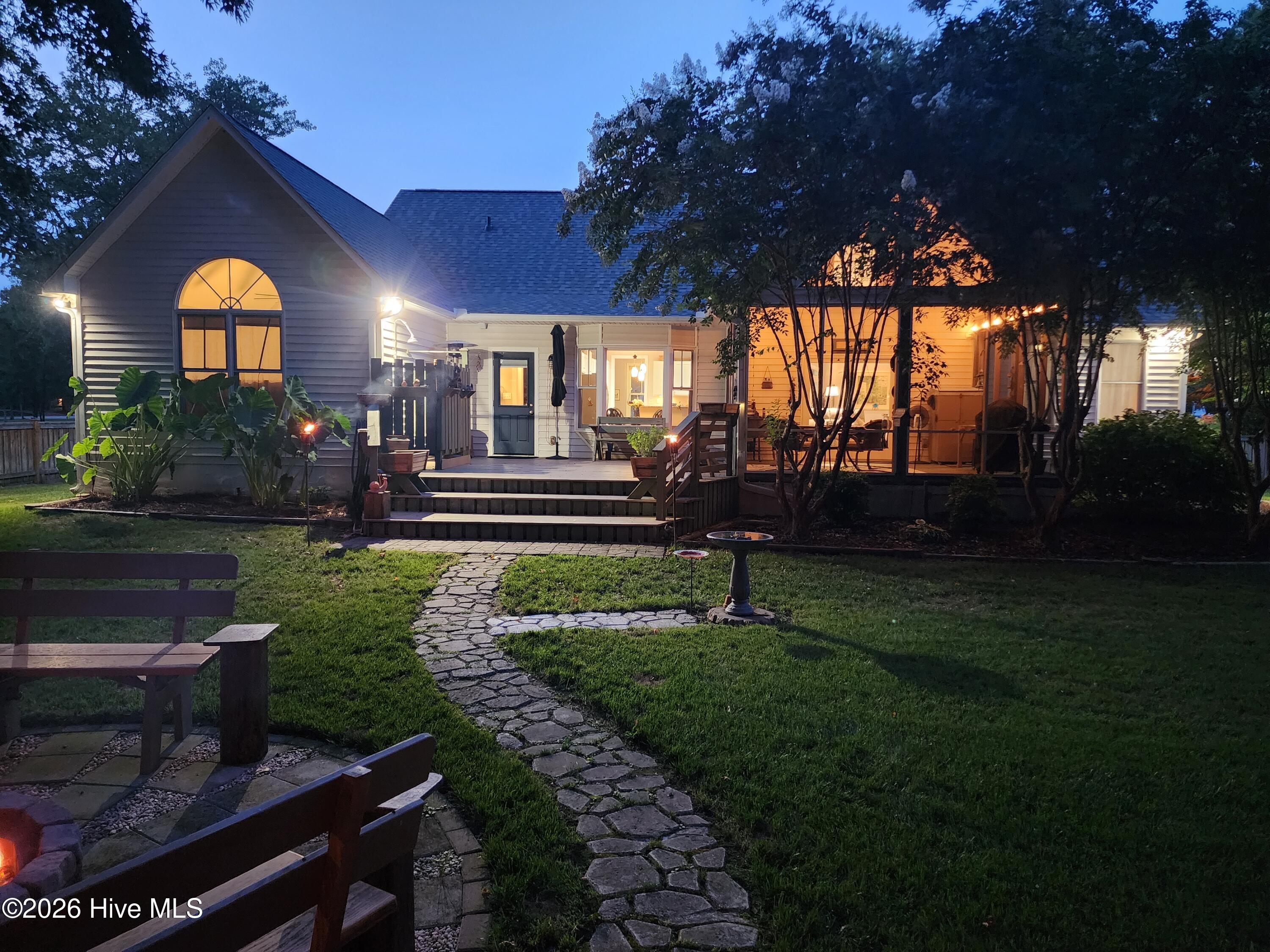 4th image of 105 Travis Dr, Beaufort, NC 28516 | MLS# 100595708