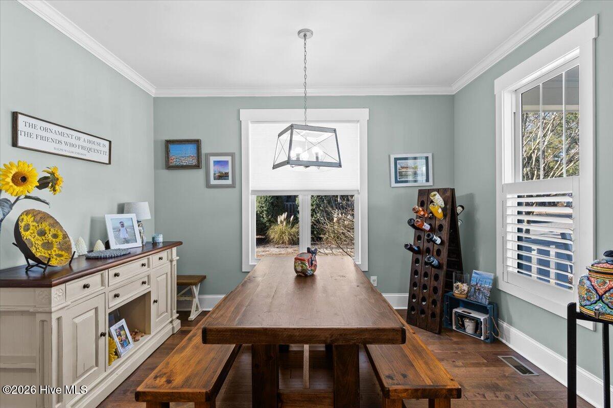 100547784 | Photo 21