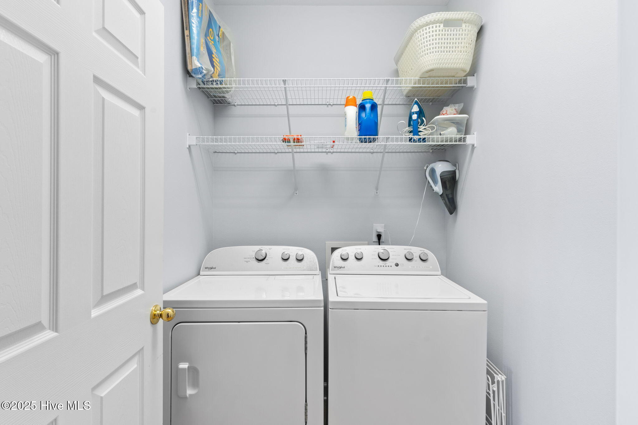 100536833 | Photo 16