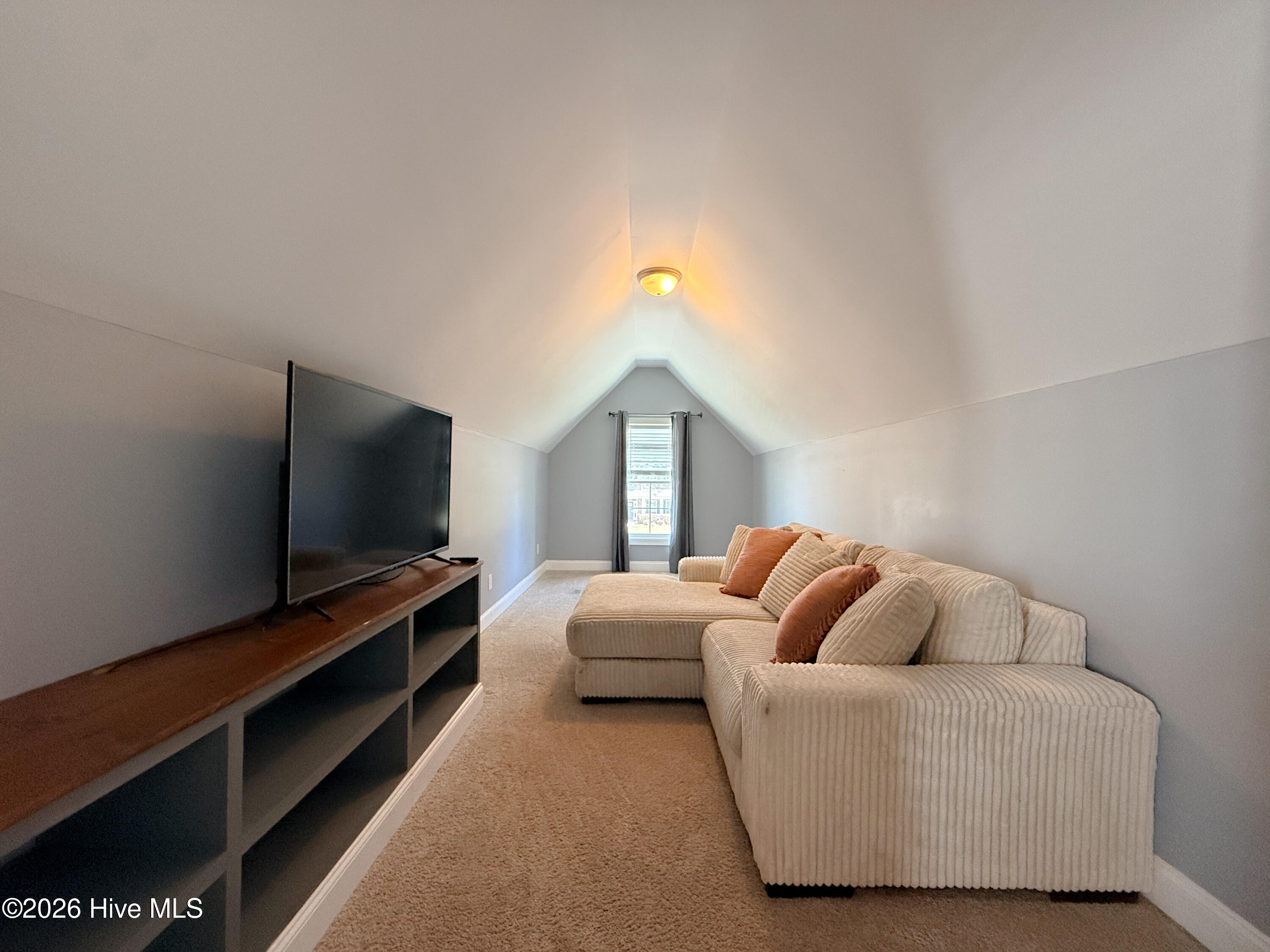 100569259 | Photo 61