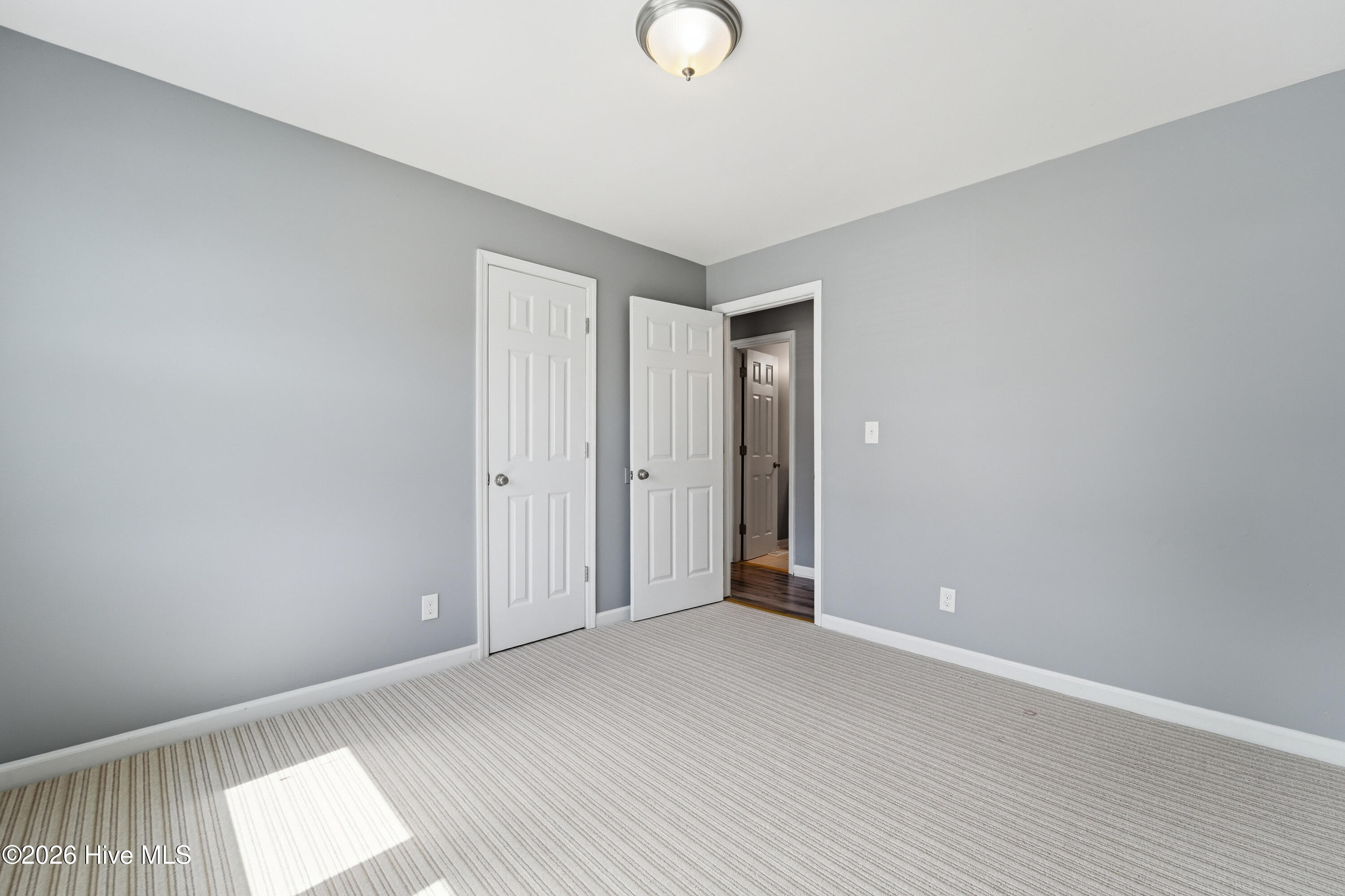 100563801 | Photo 28