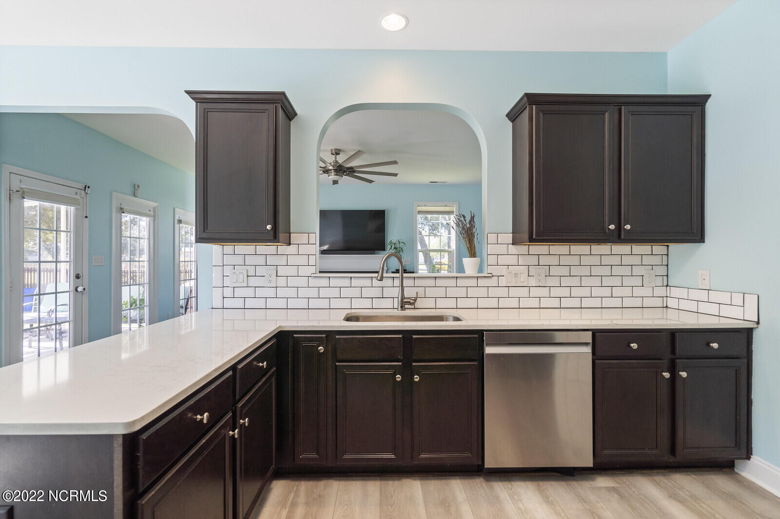 100556304 | Photo 25