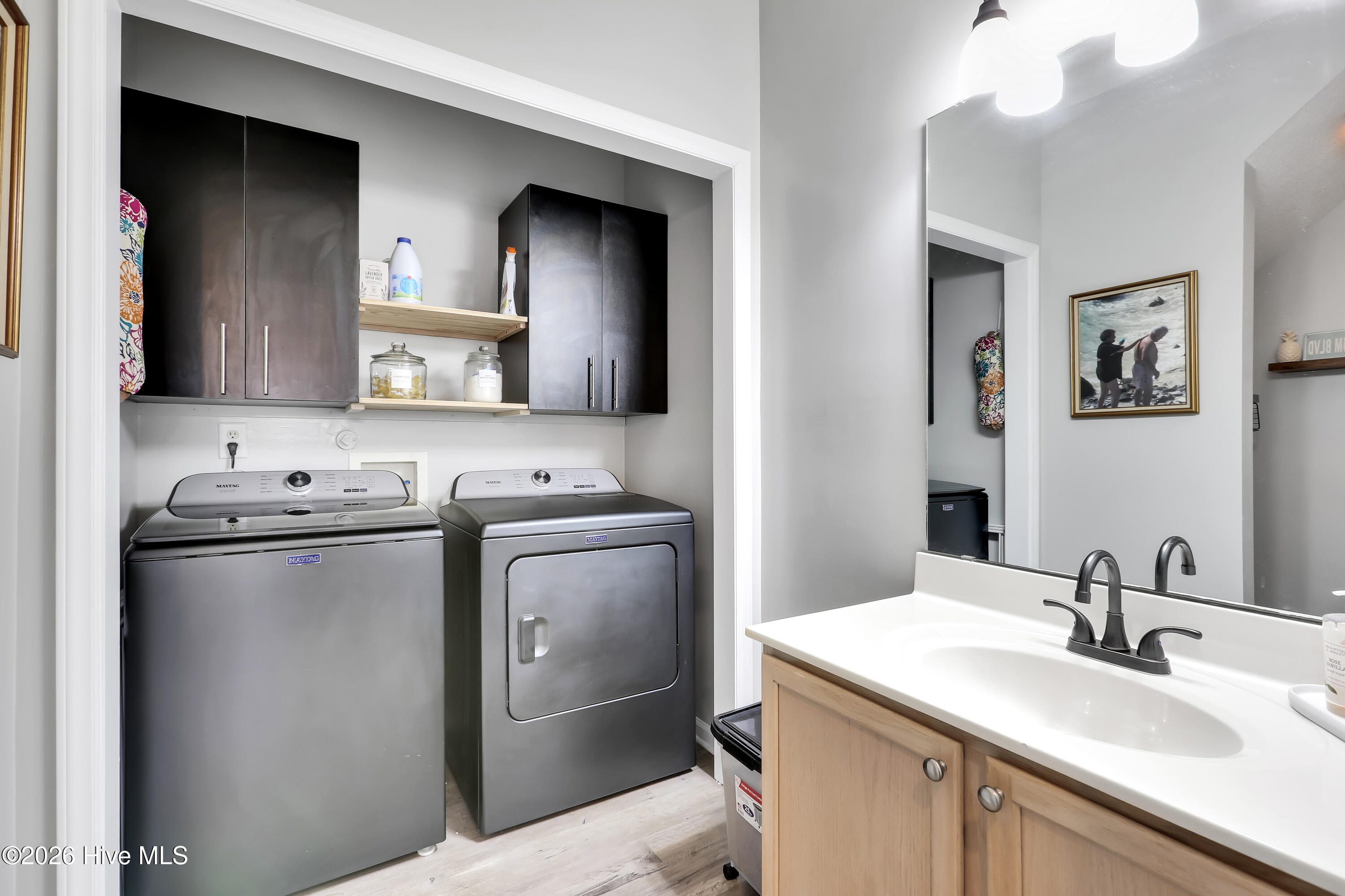 100552393 | Photo 16