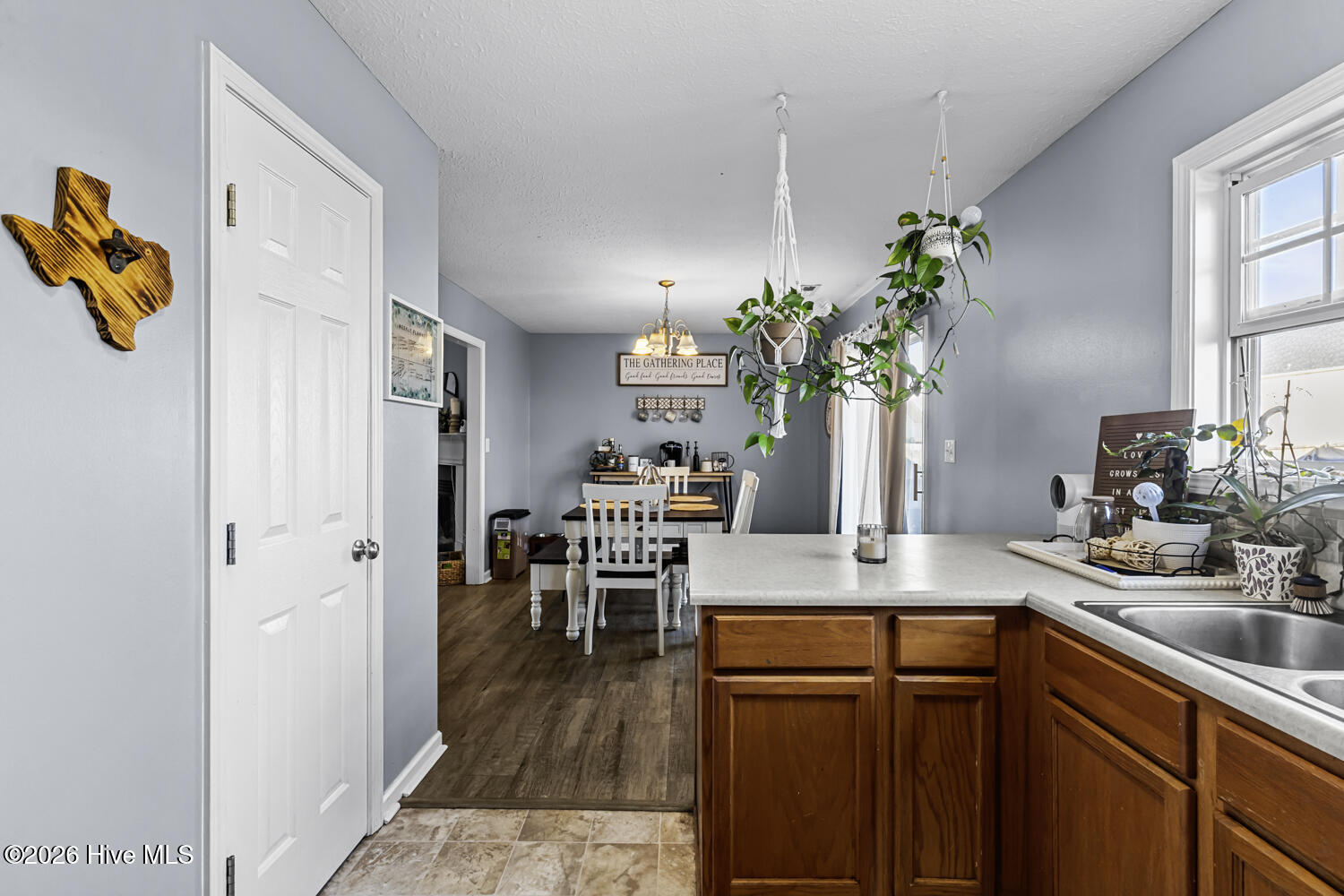 100549776 | Photo 11