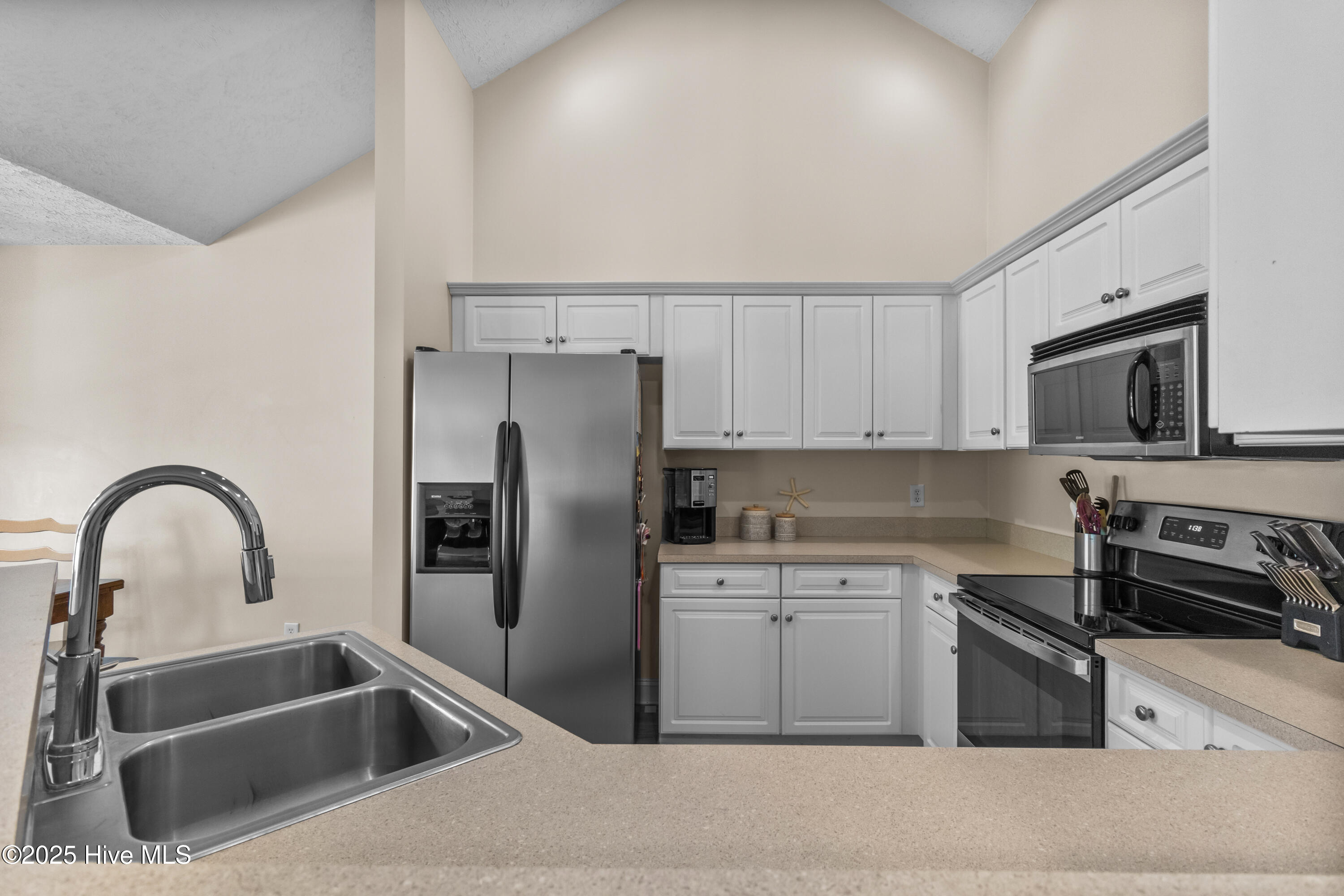 513 Catamaran Drive, Wilmington, NC 28412 – photo 11: 13_kitchen