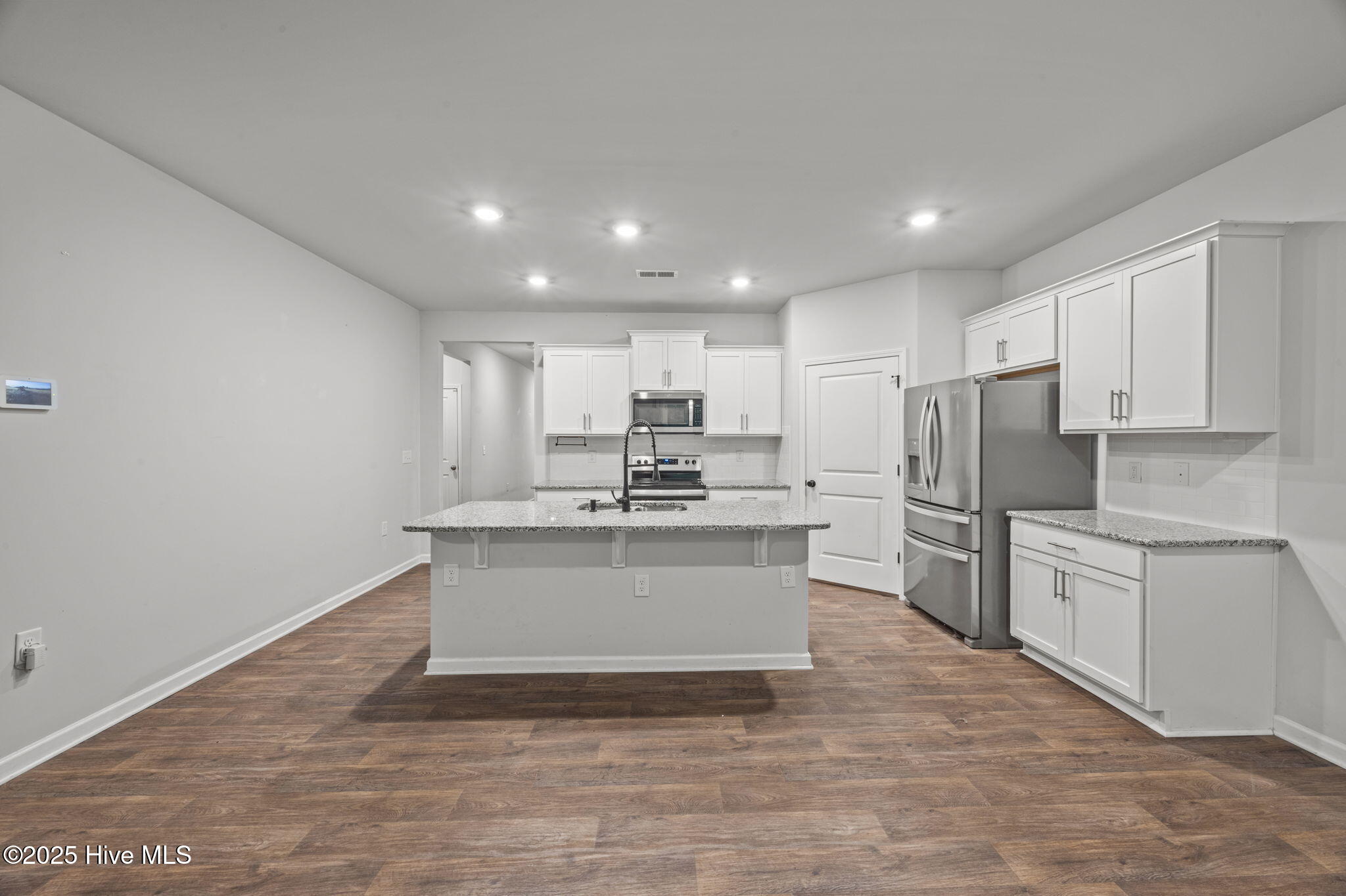 16-web-or-mls-0C0A2197