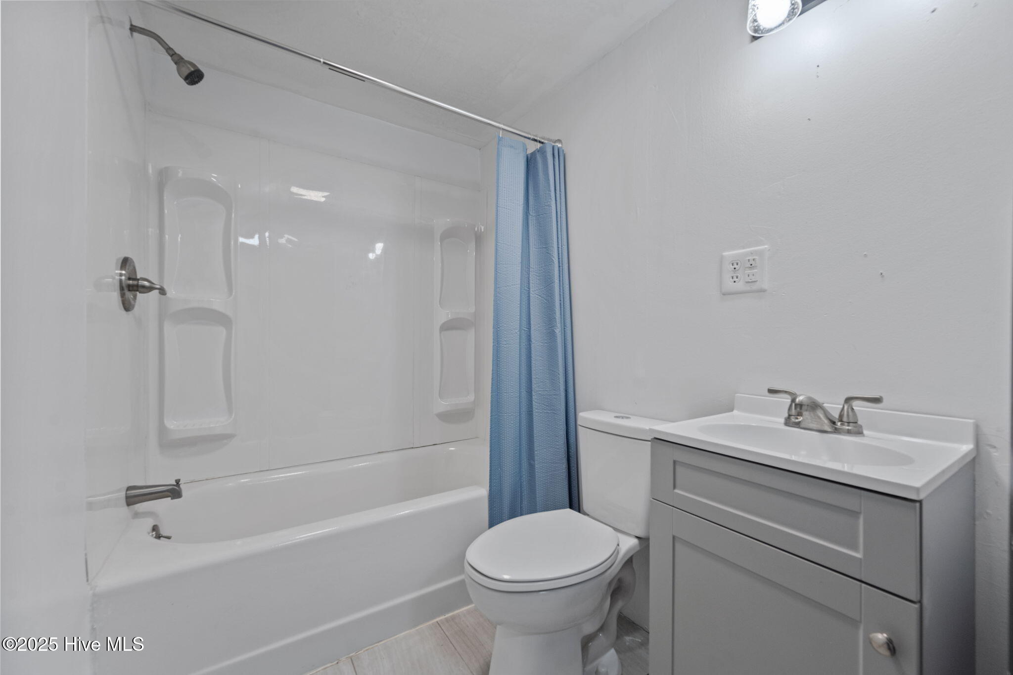 100534081 | Photo 23