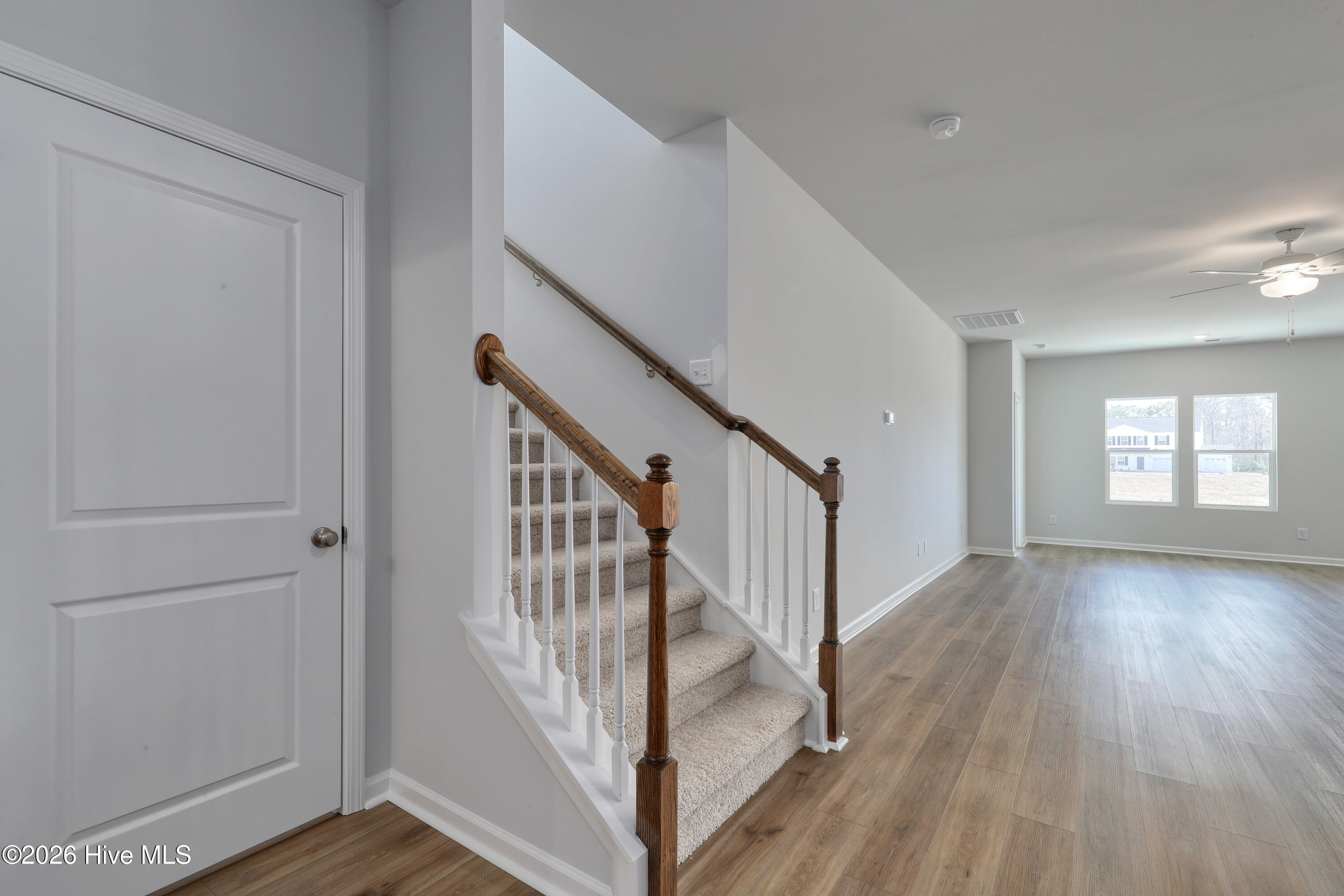 100520323 | Photo 21