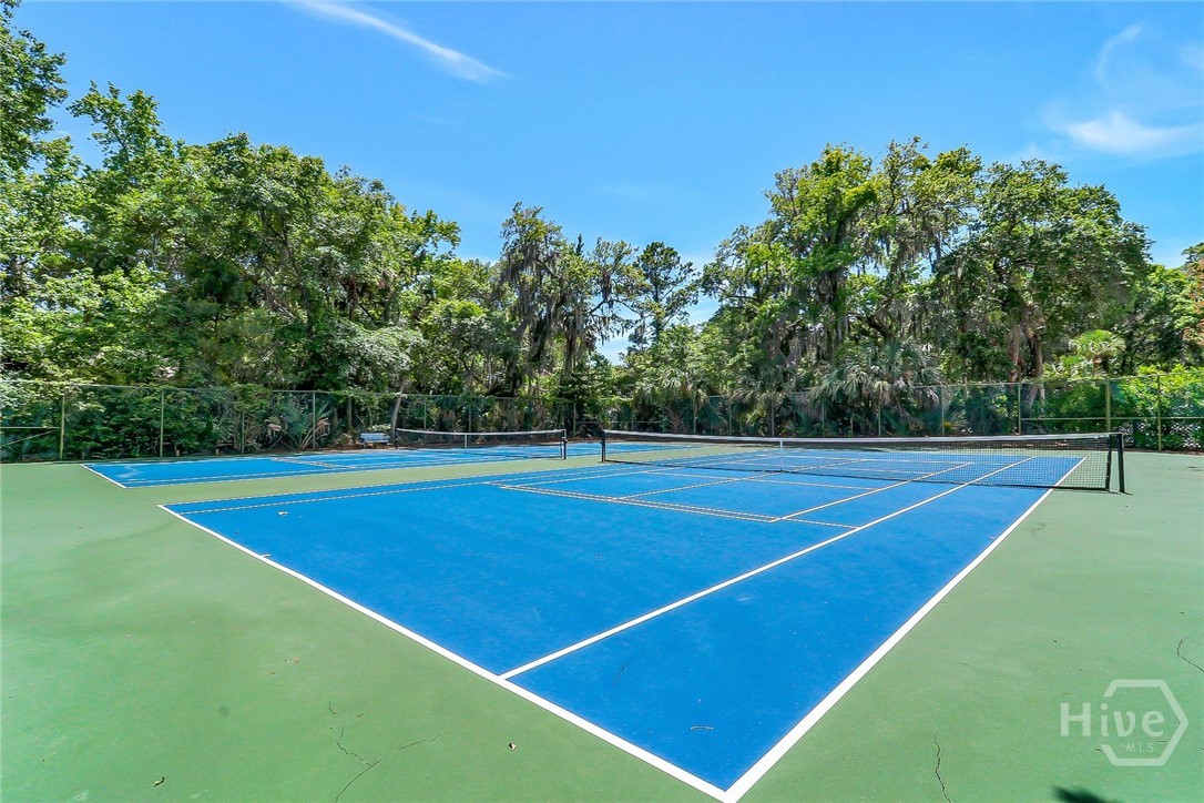 BQ Private tennis and pickleball courts