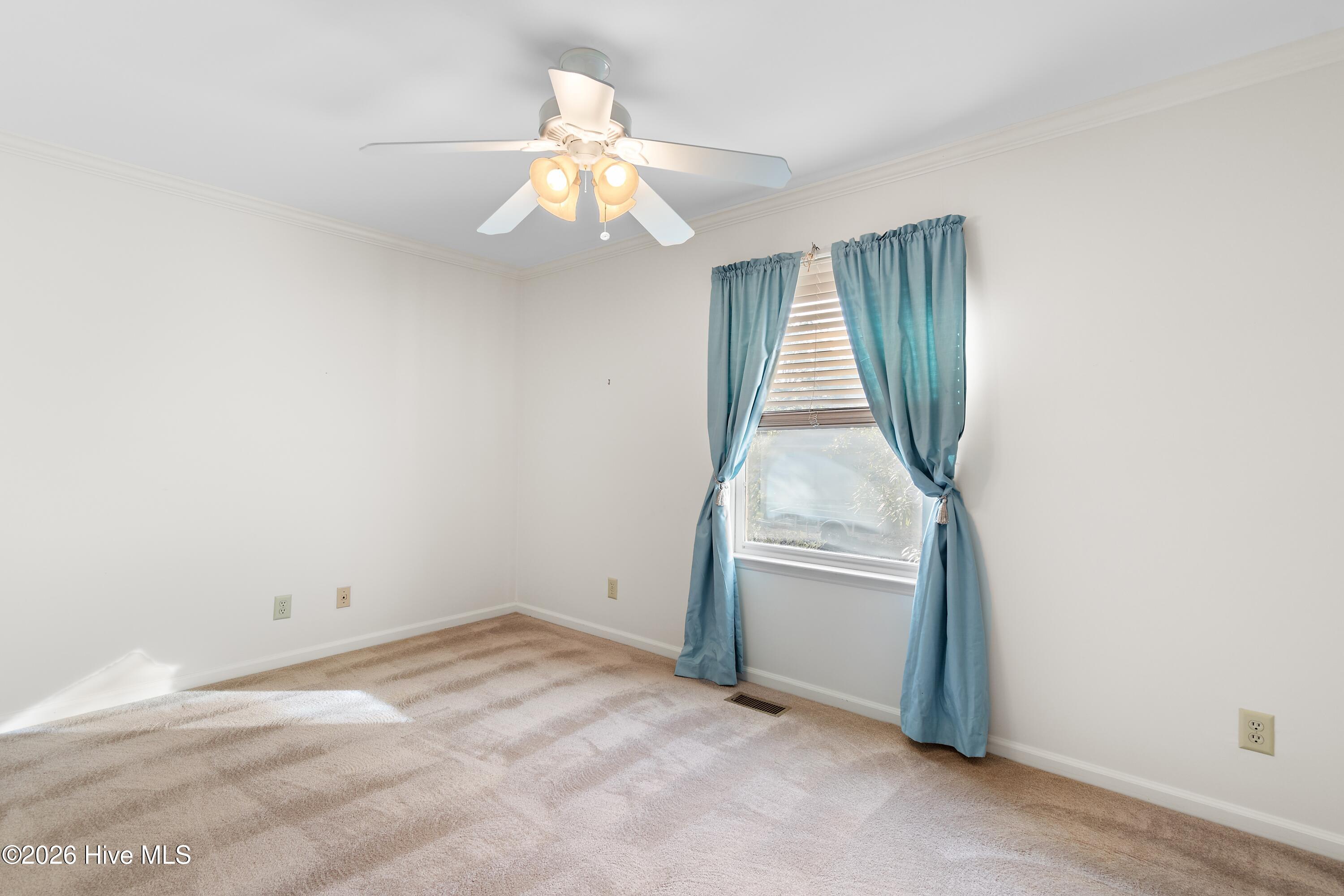 100549008 | Photo 27