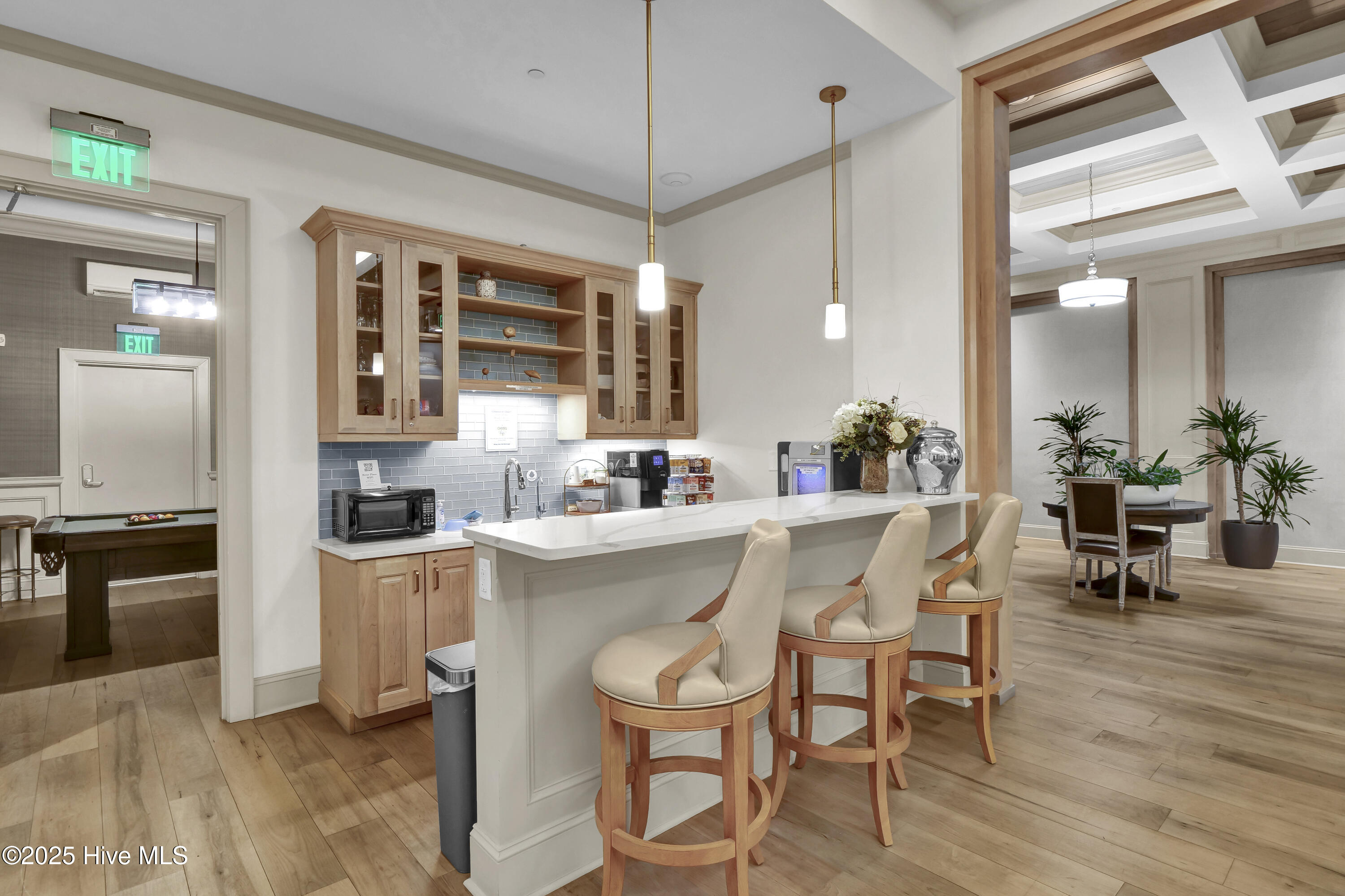 100526322 | Photo 92