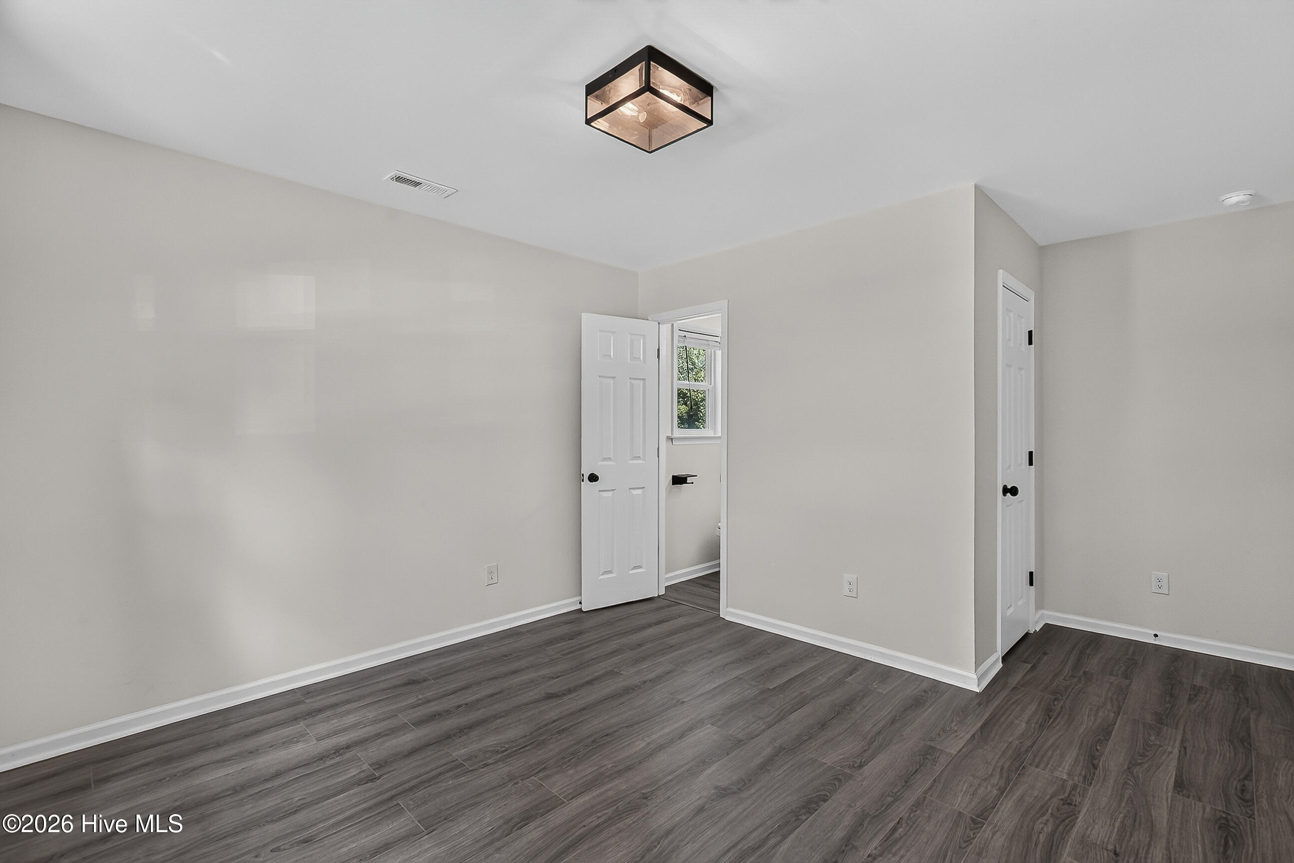 305 White Oak Street,Jacksonville