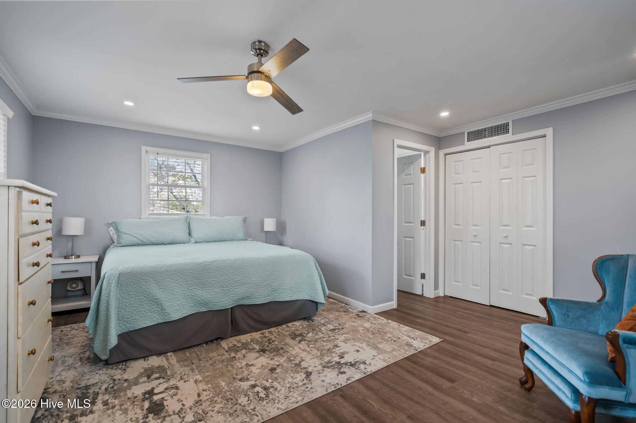 100564624 | Photo 38