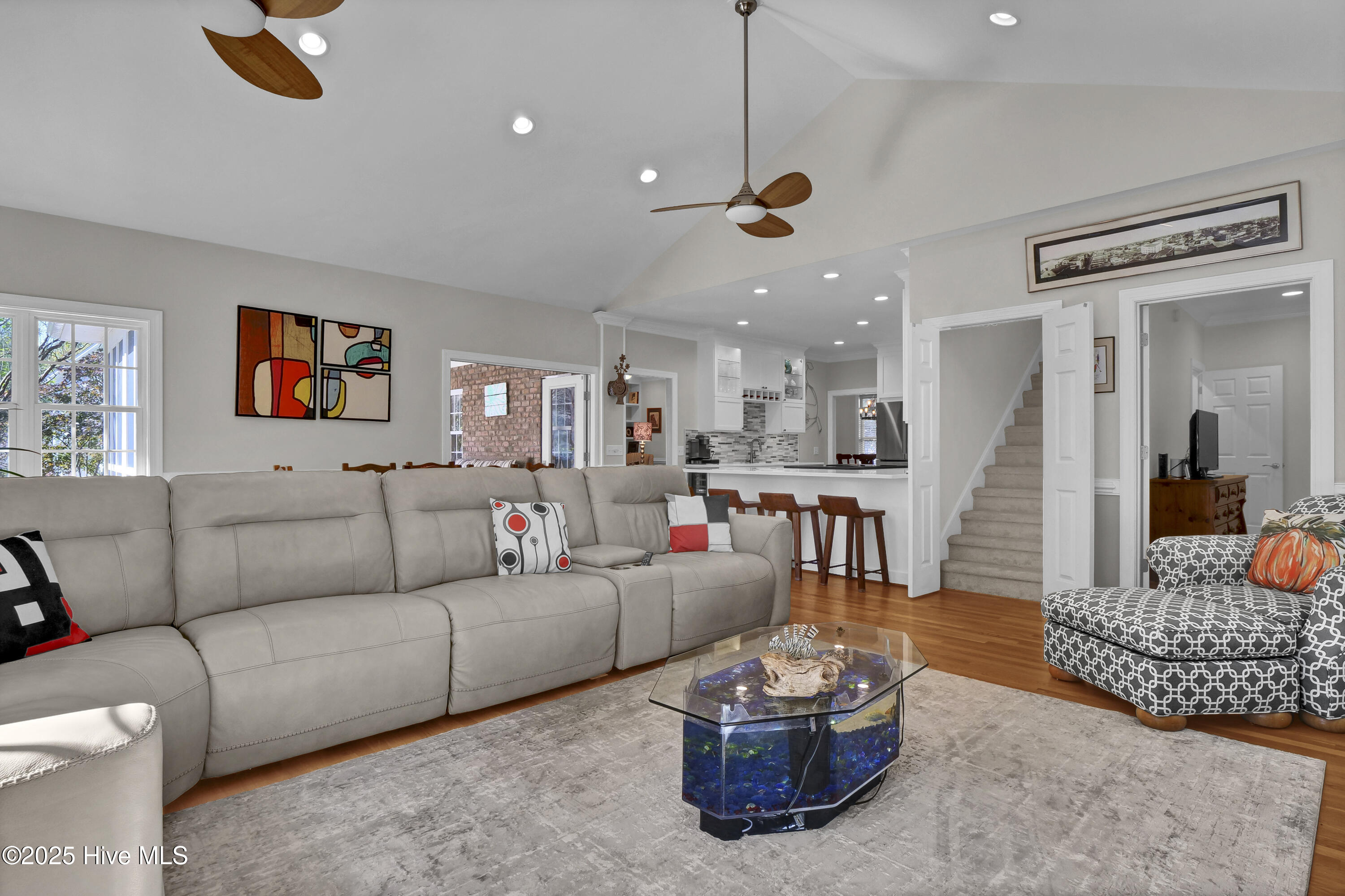 100539062 | Photo 23