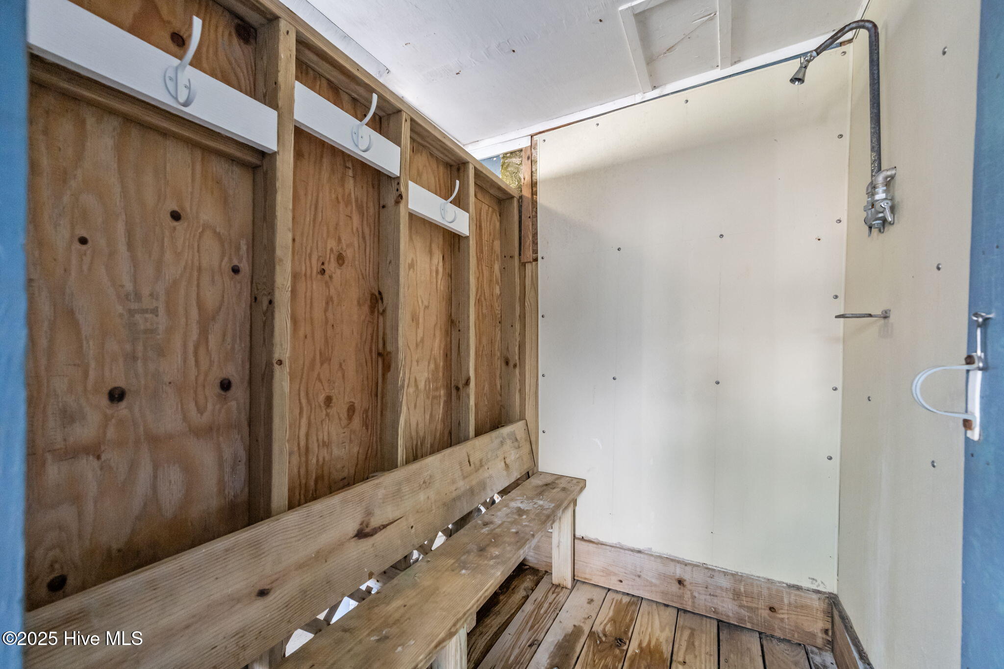 100538704 | Photo 17