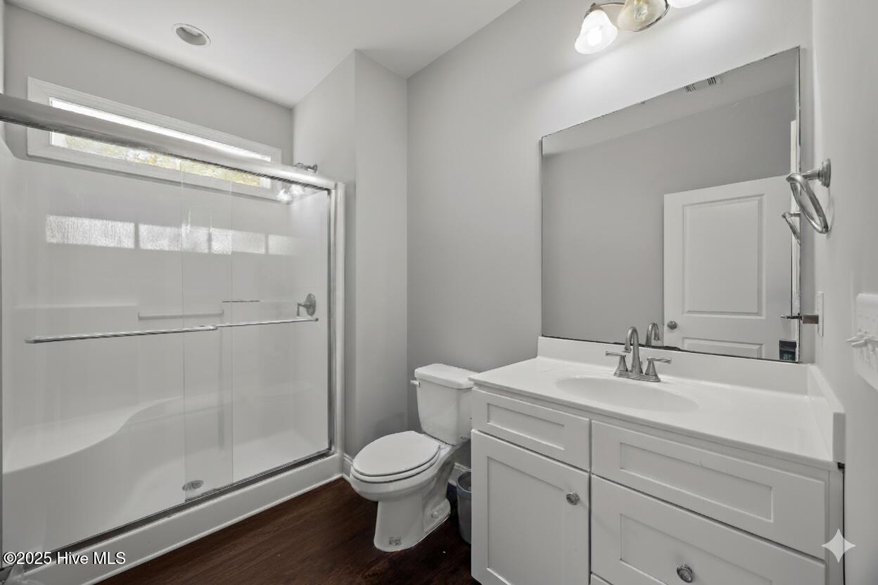 100541269 | Photo 18