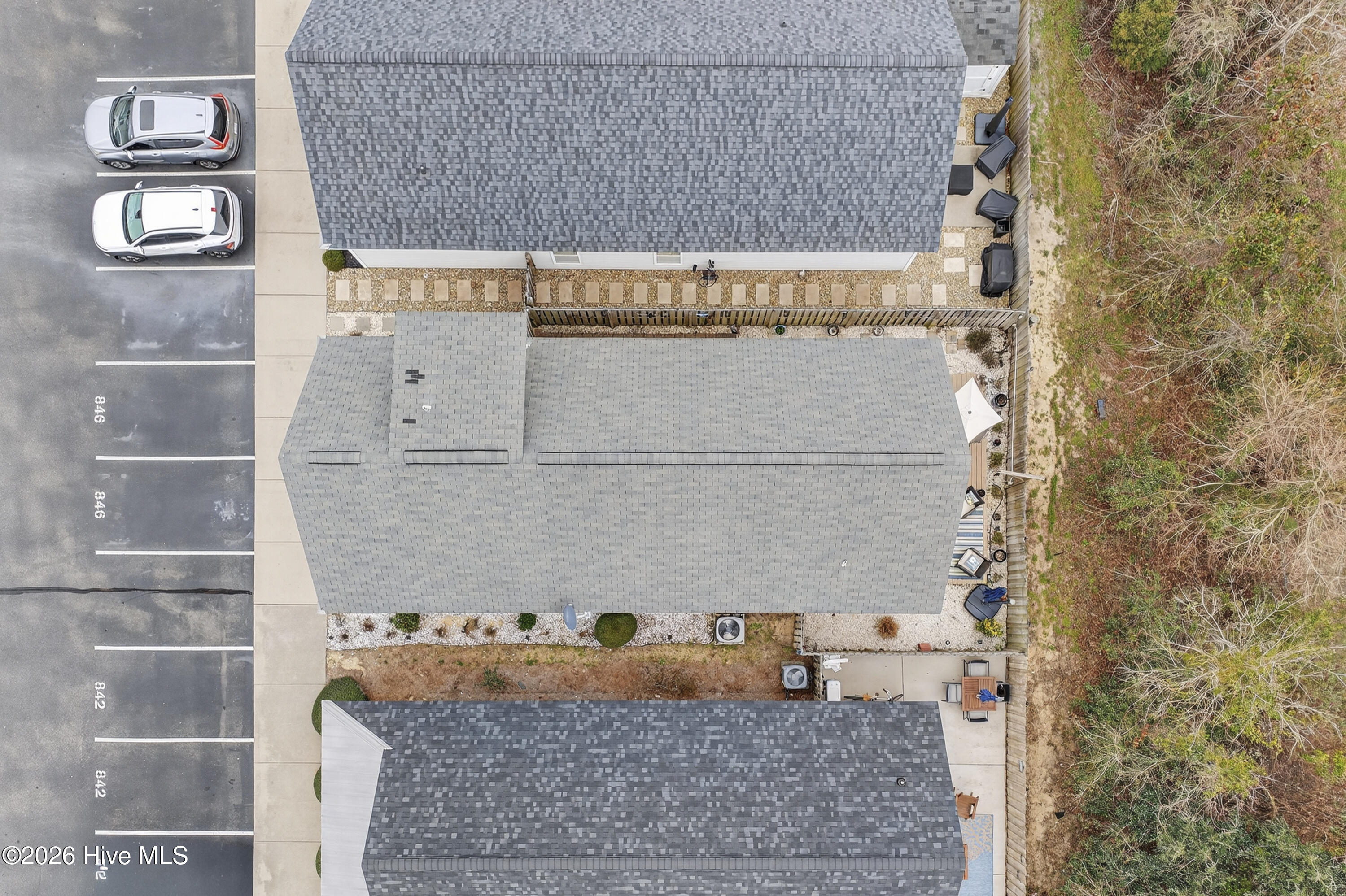 100557620 | Photo 36