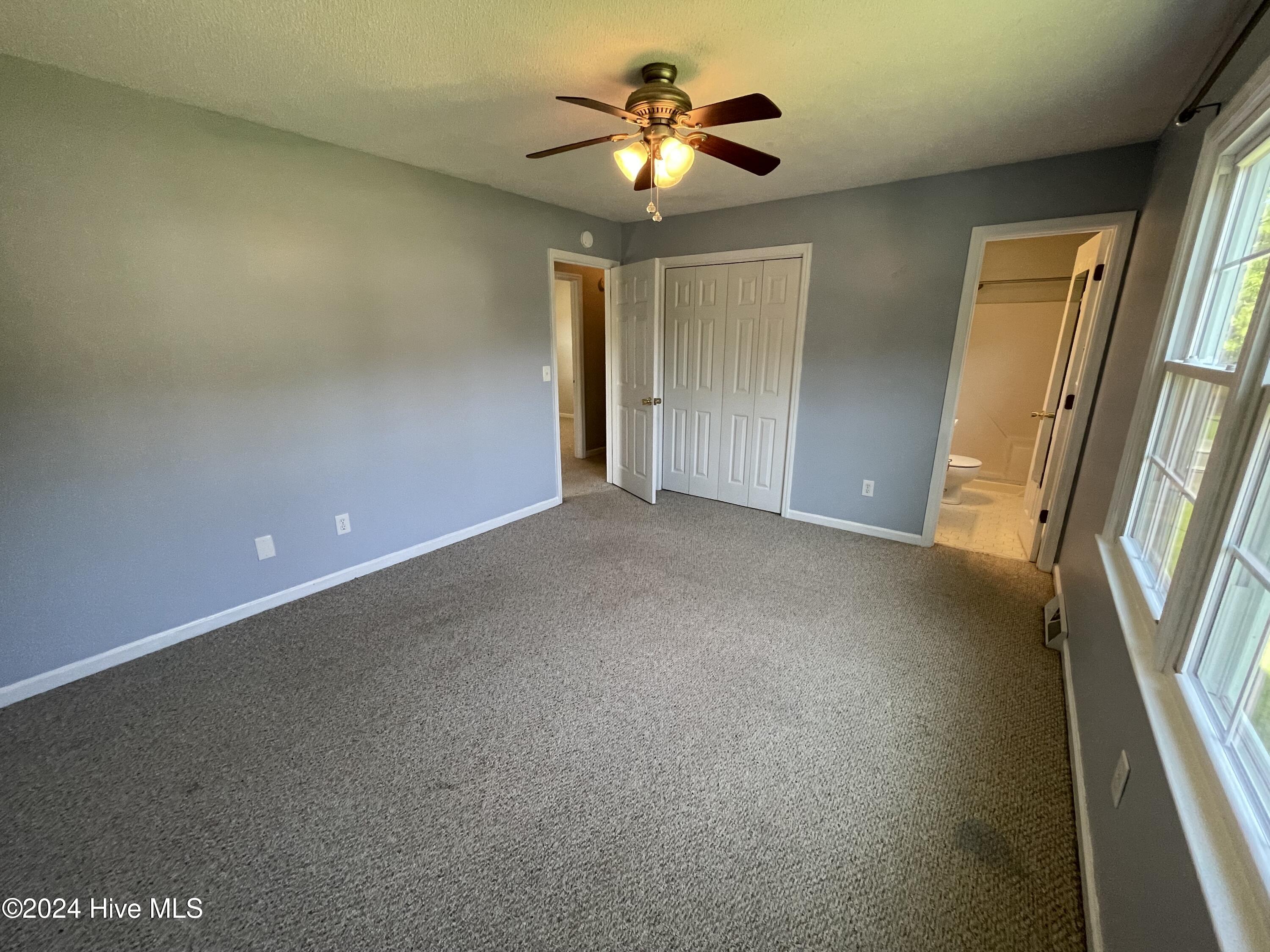 100549499 | Photo 12