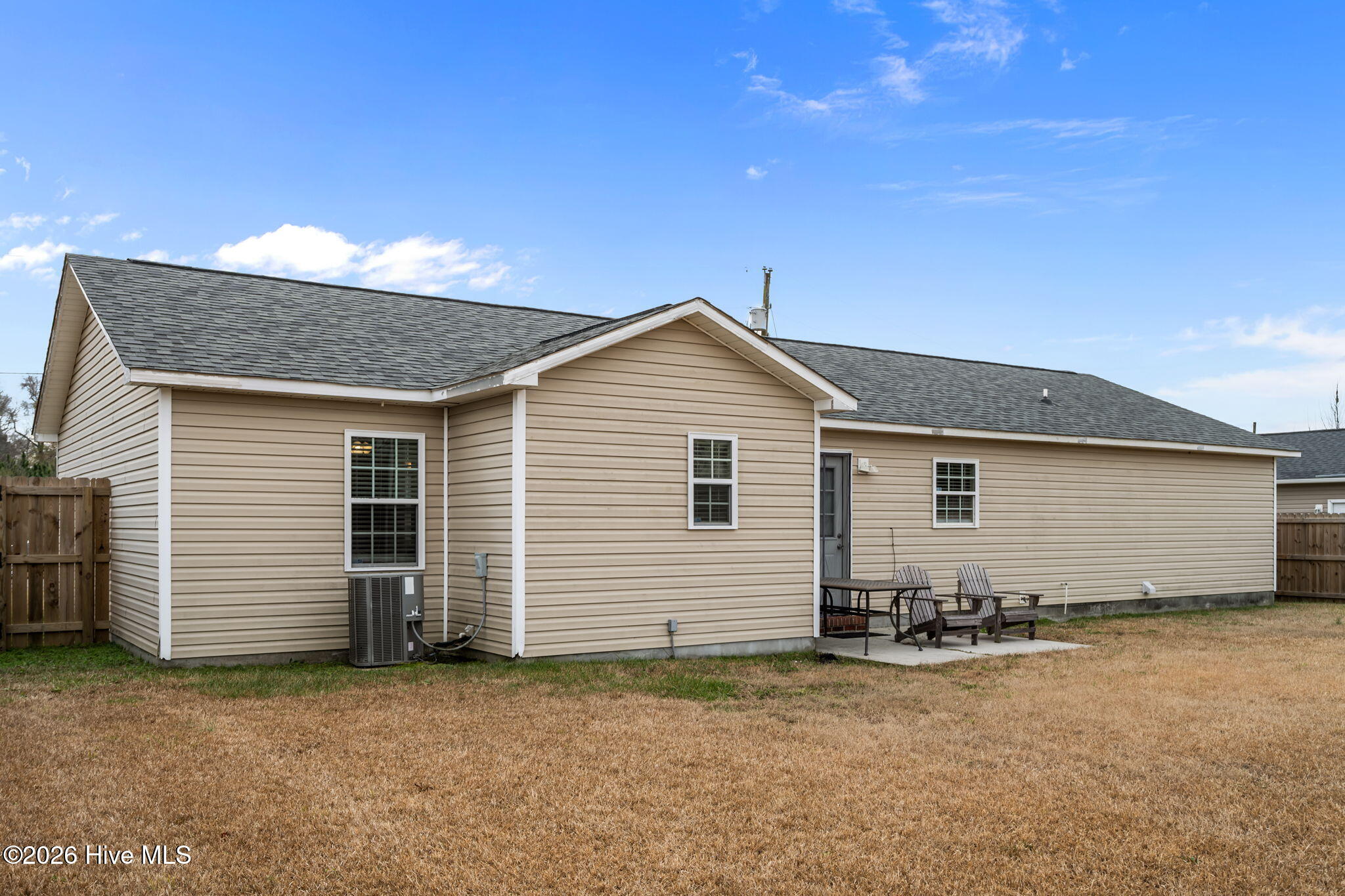 100547343 | Photo 41